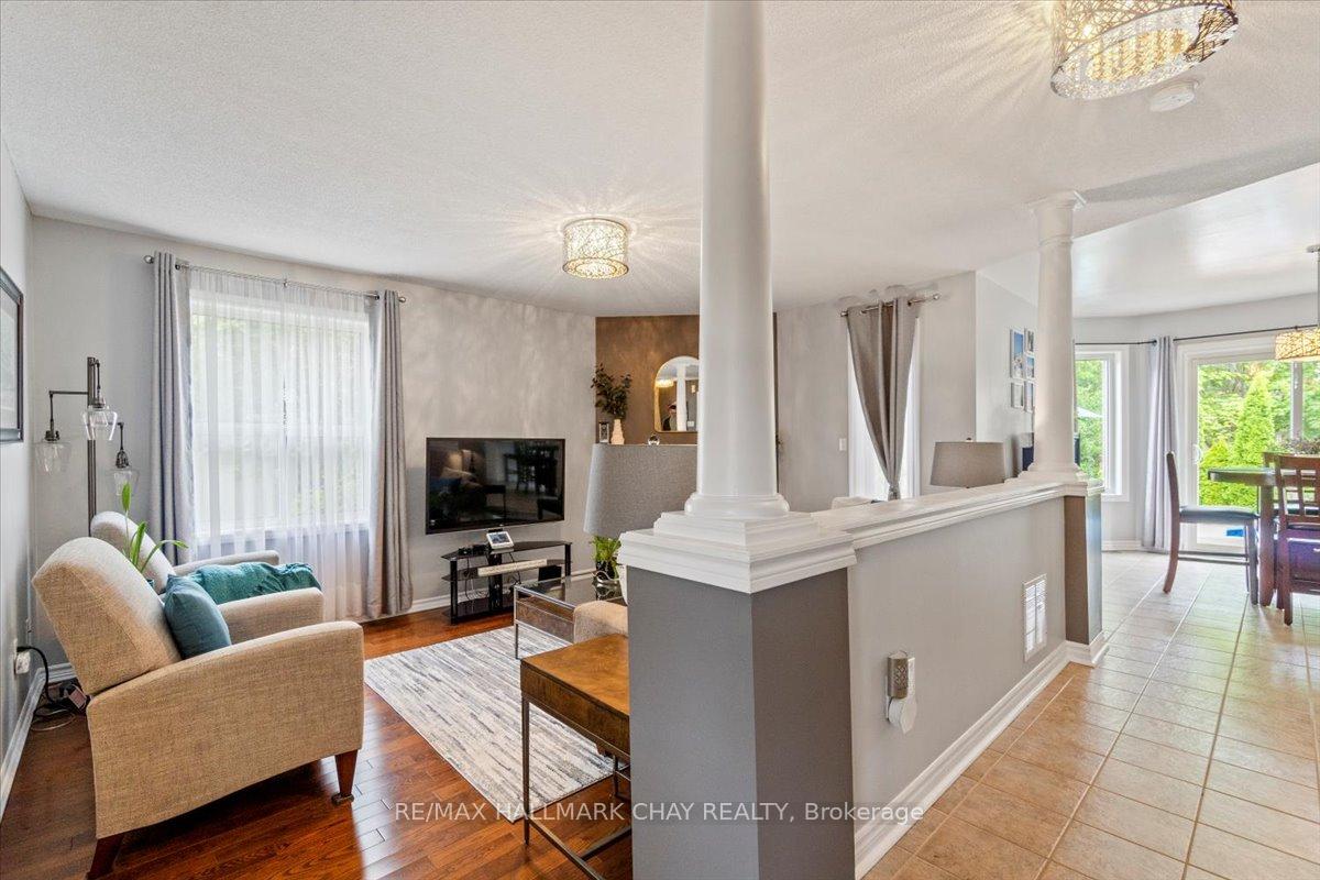 Photo 6 of 20 Stoneybrook Crescent, Barrie, Ardagh — HOMEH