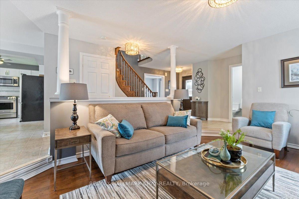 Photo 9 of 20 Stoneybrook Crescent, Barrie, Ardagh — HOMEH