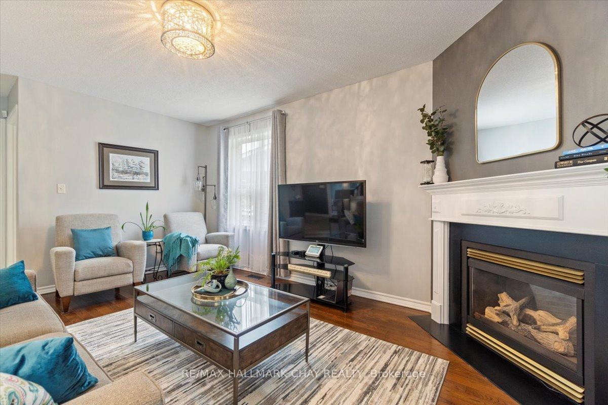 Photo 10 of 20 Stoneybrook Crescent, Barrie, Ardagh — HOMEH