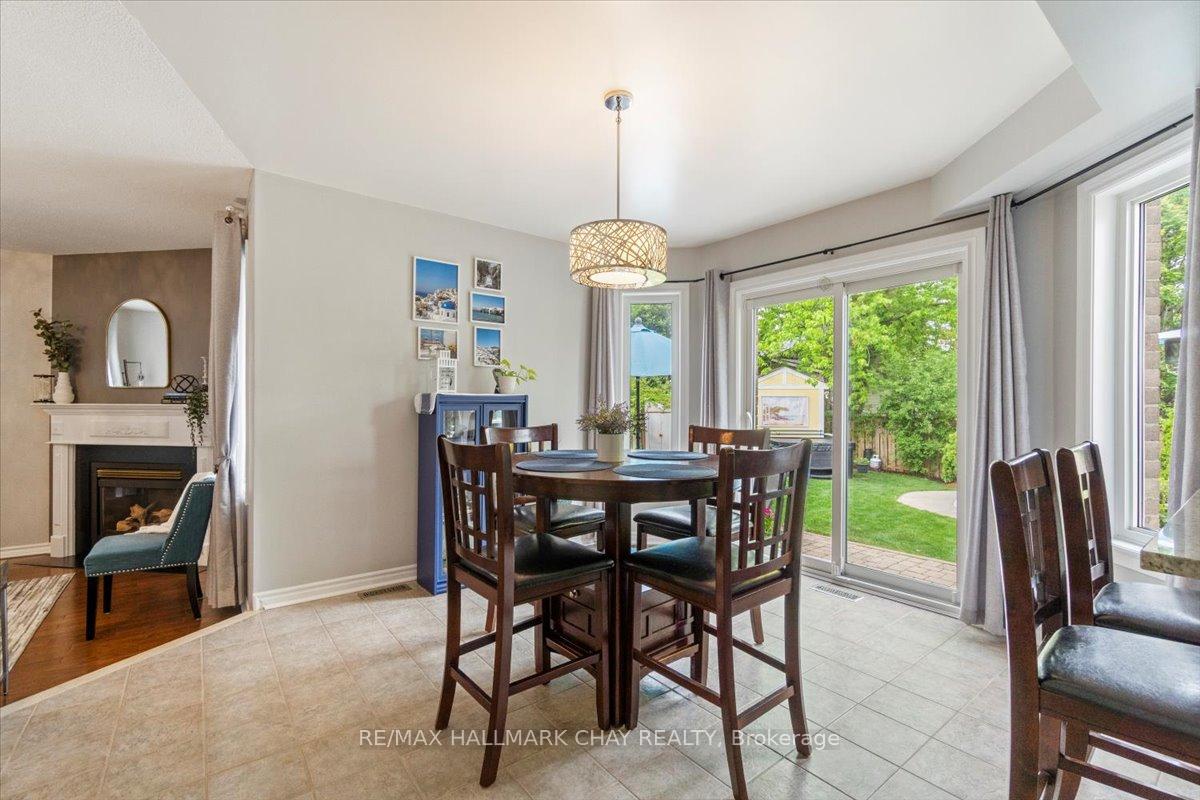 Photo 12 of 20 Stoneybrook Crescent, Barrie, Ardagh — HOMEH