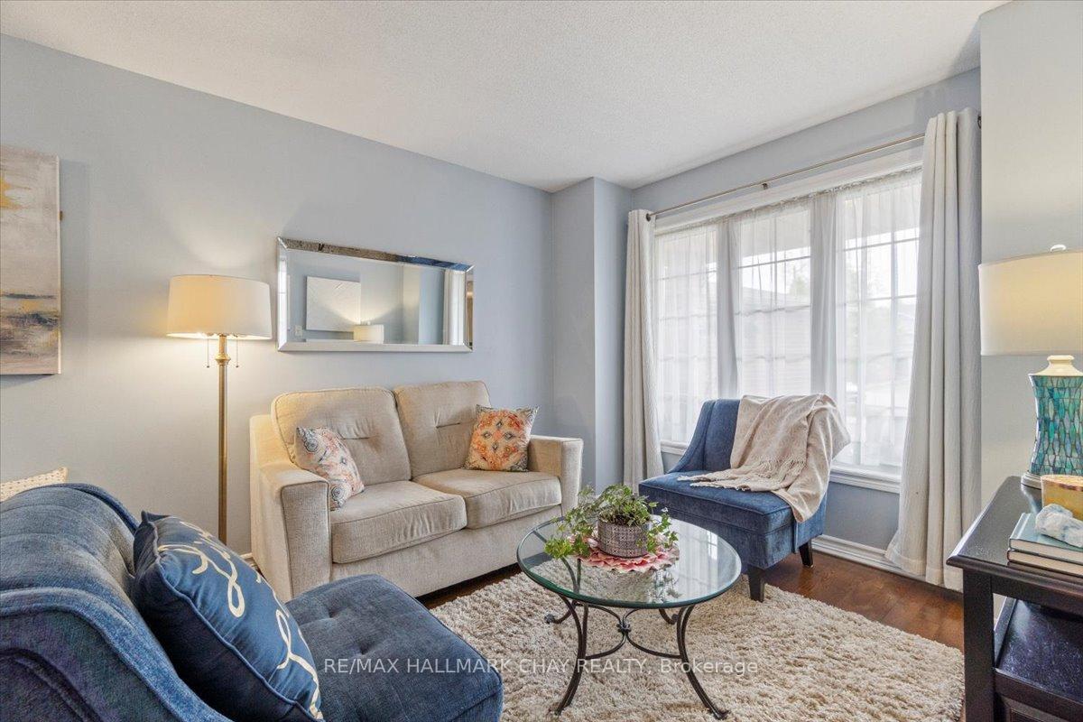 Photo 18 of 20 Stoneybrook Crescent, Barrie, Ardagh — HOMEH