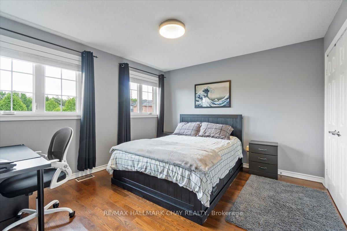 Photo 26 of 20 Stoneybrook Crescent, Barrie, Ardagh — HOMEH