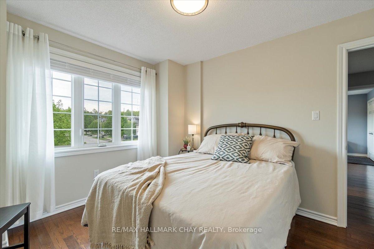 Photo 27 of 20 Stoneybrook Crescent, Barrie, Ardagh — HOMEH