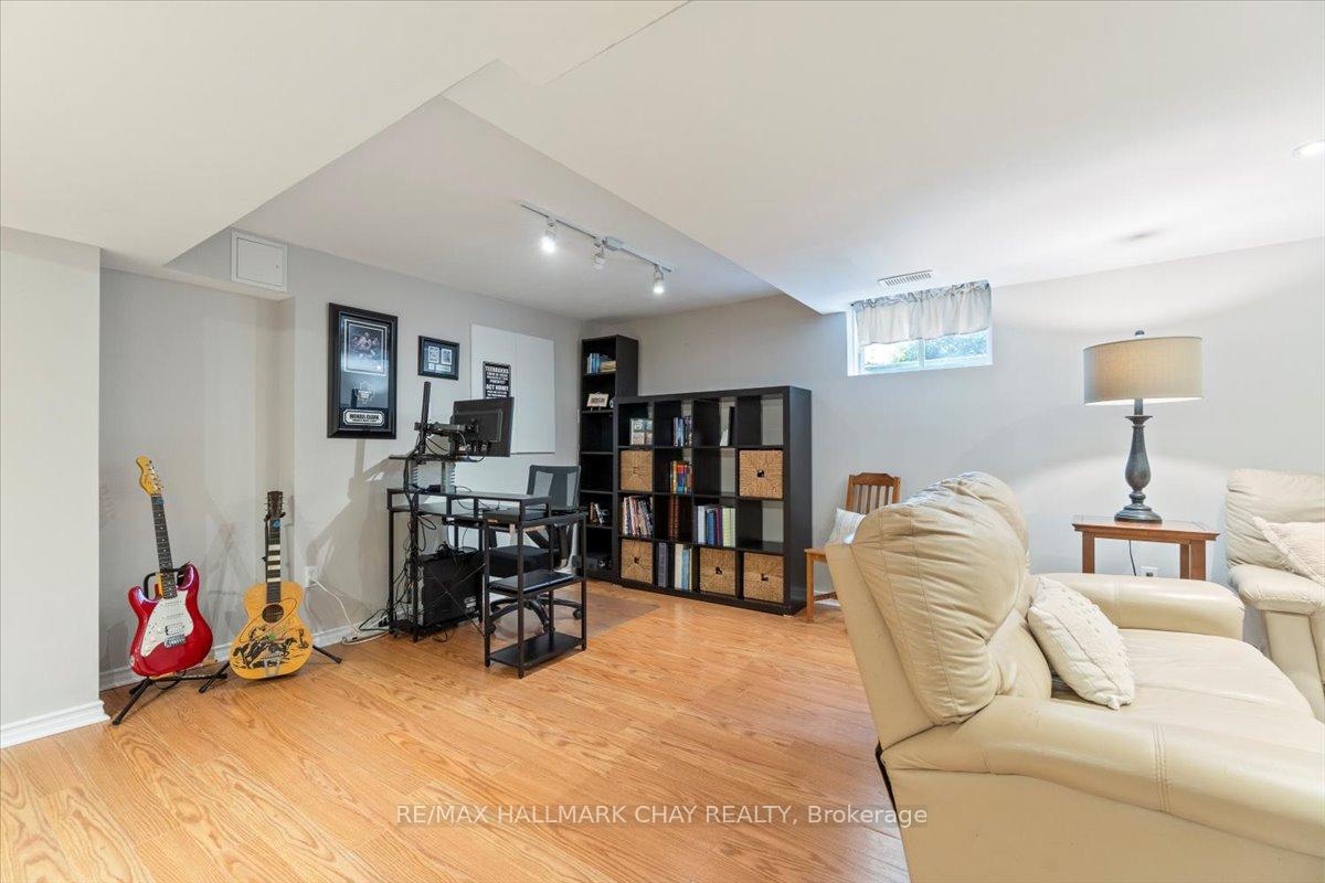 Photo 31 of 20 Stoneybrook Crescent, Barrie, Ardagh — HOMEH