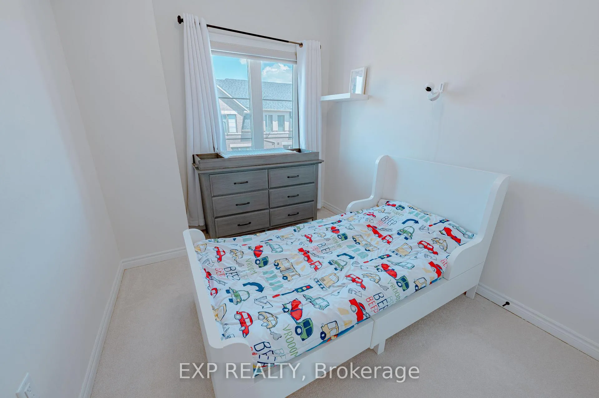 Photo 12 of 28 Vestry Way, Brampton, Goreway Drive Corridor — HOMEH