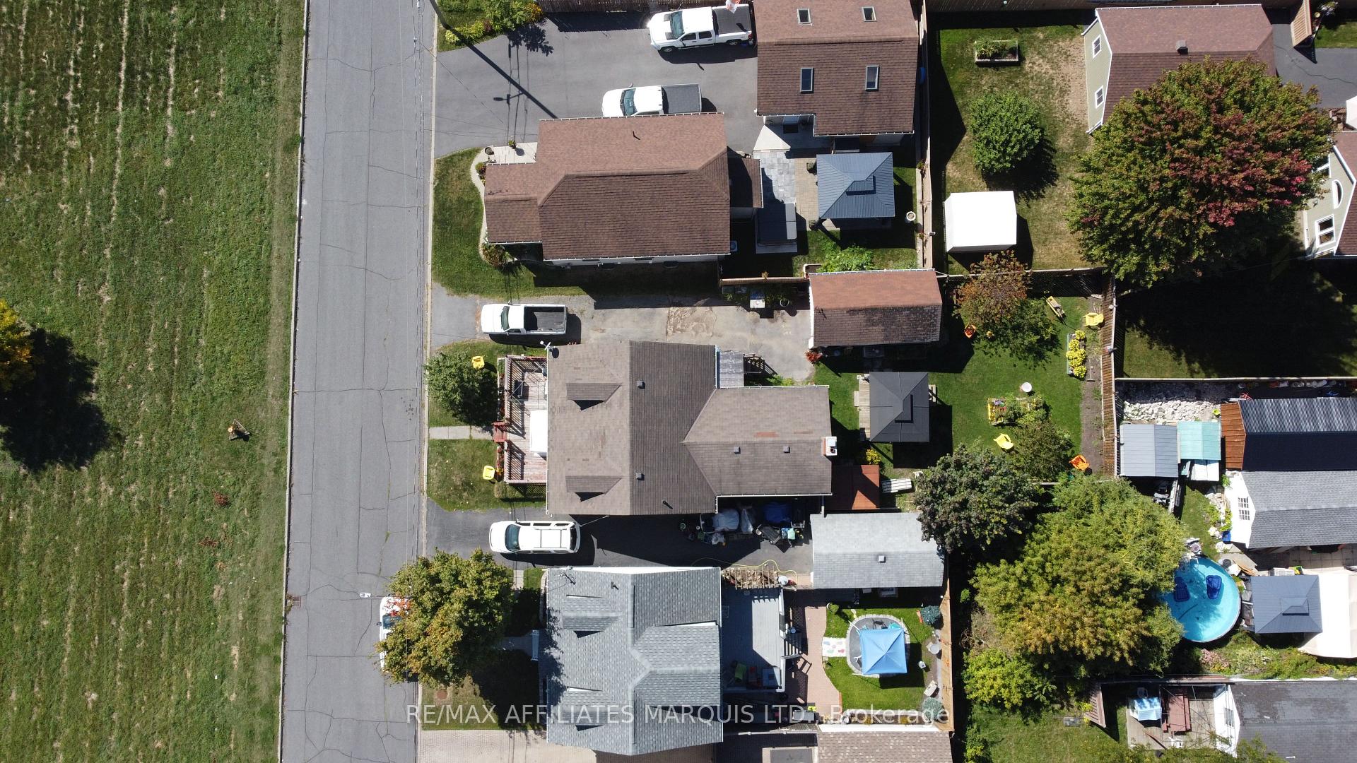 Photo 3 of 109 Cornwallis Avenue, Cornwall — HOMEH