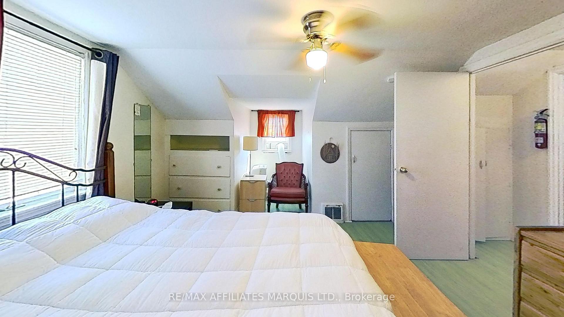 Photo 11 of 109 Cornwallis Avenue, Cornwall — HOMEH