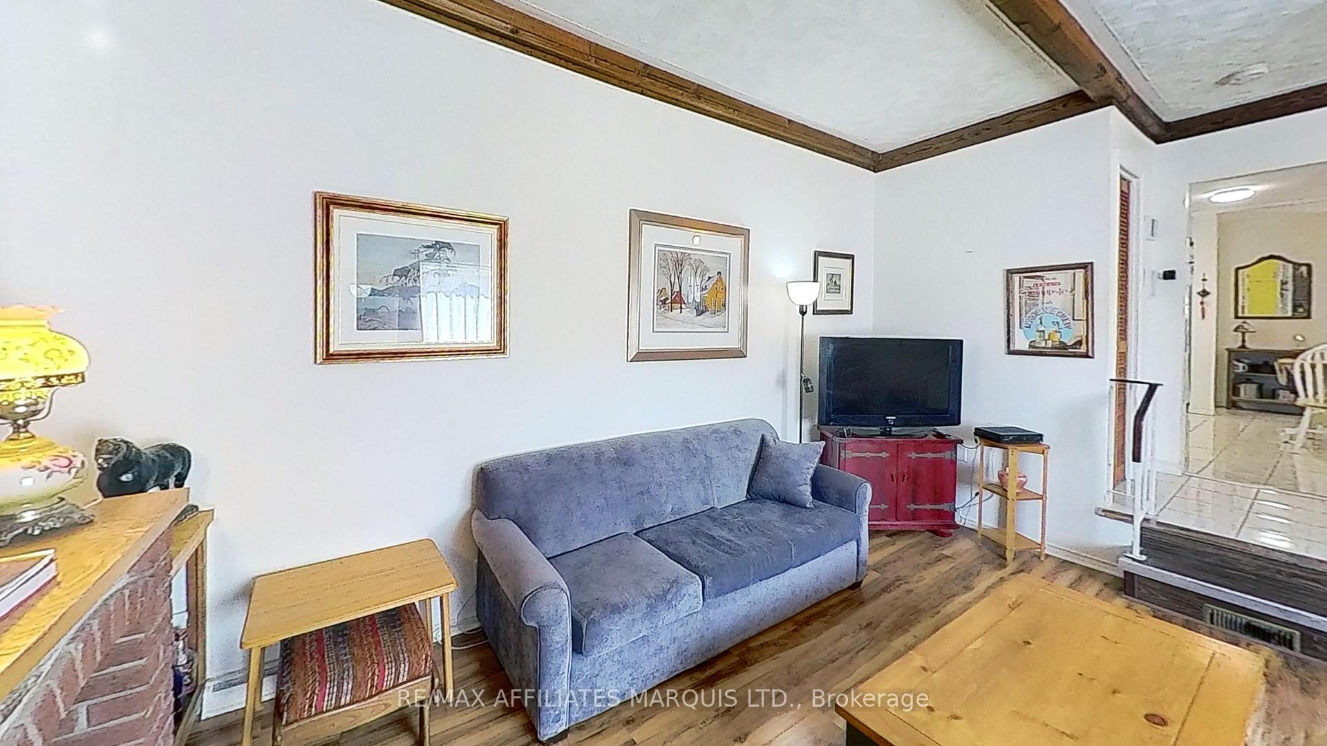 Photo 16 of 109 Cornwallis Avenue, Cornwall — HOMEH