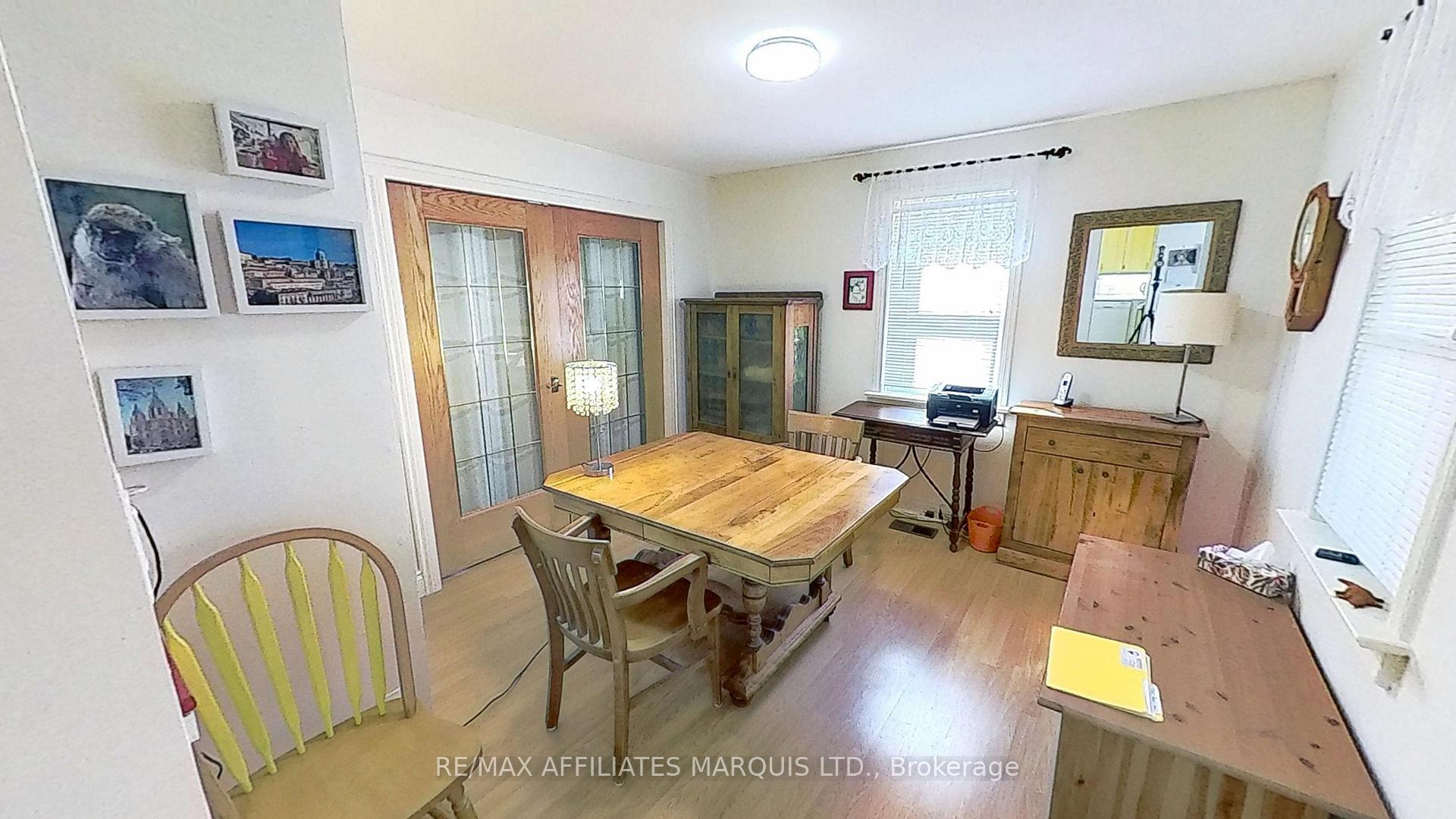 Photo 18 of 109 Cornwallis Avenue, Cornwall — HOMEH