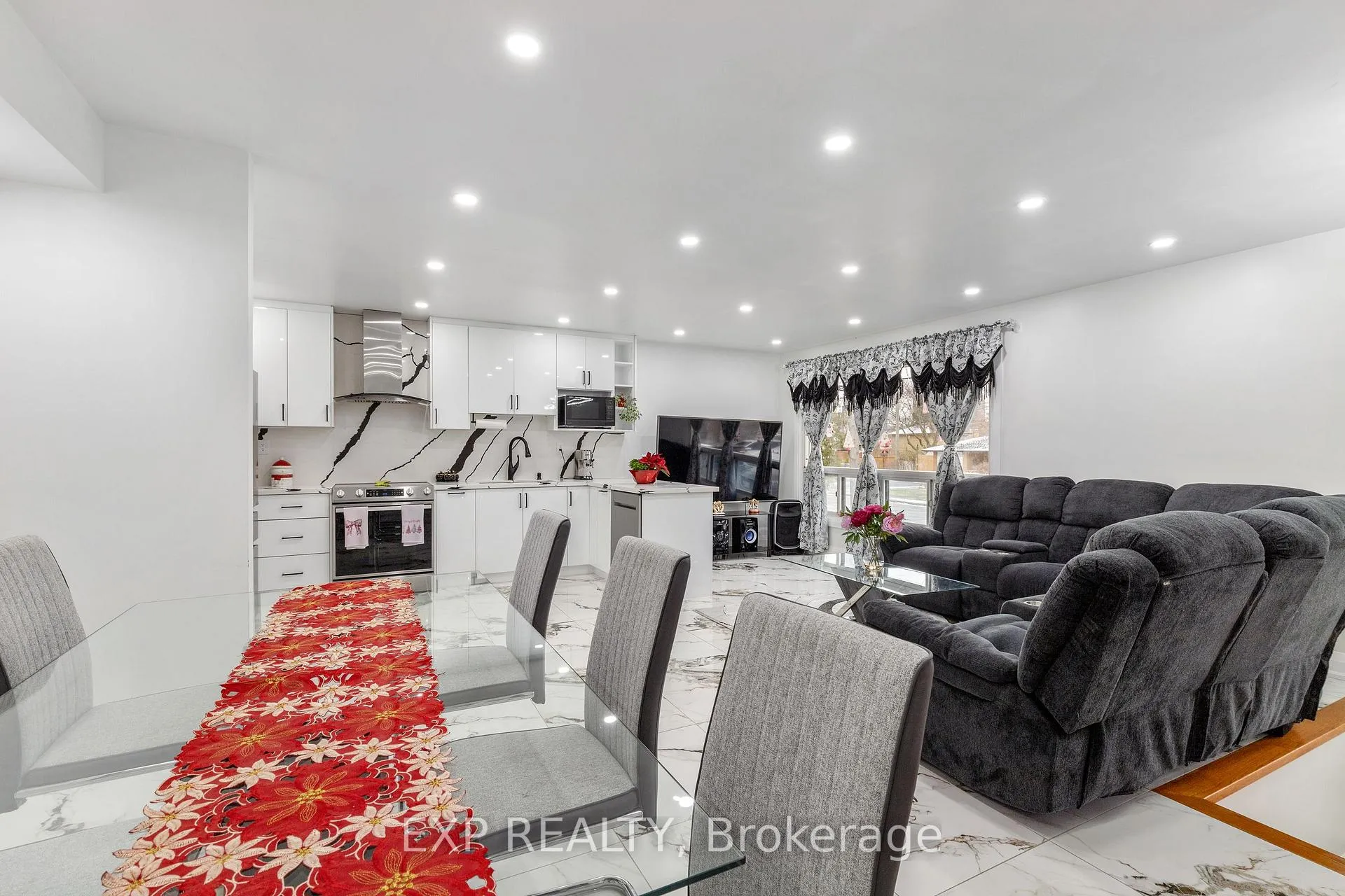 Photo 2 of 96 Gainsborough Road, Hamilton, Riverdale — HOMEH
