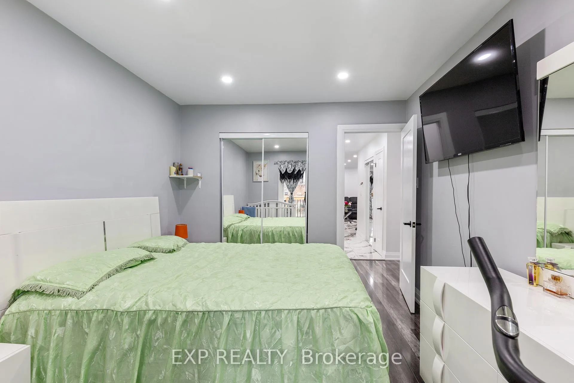 Photo 9 of 96 Gainsborough Road, Hamilton, Riverdale — HOMEH