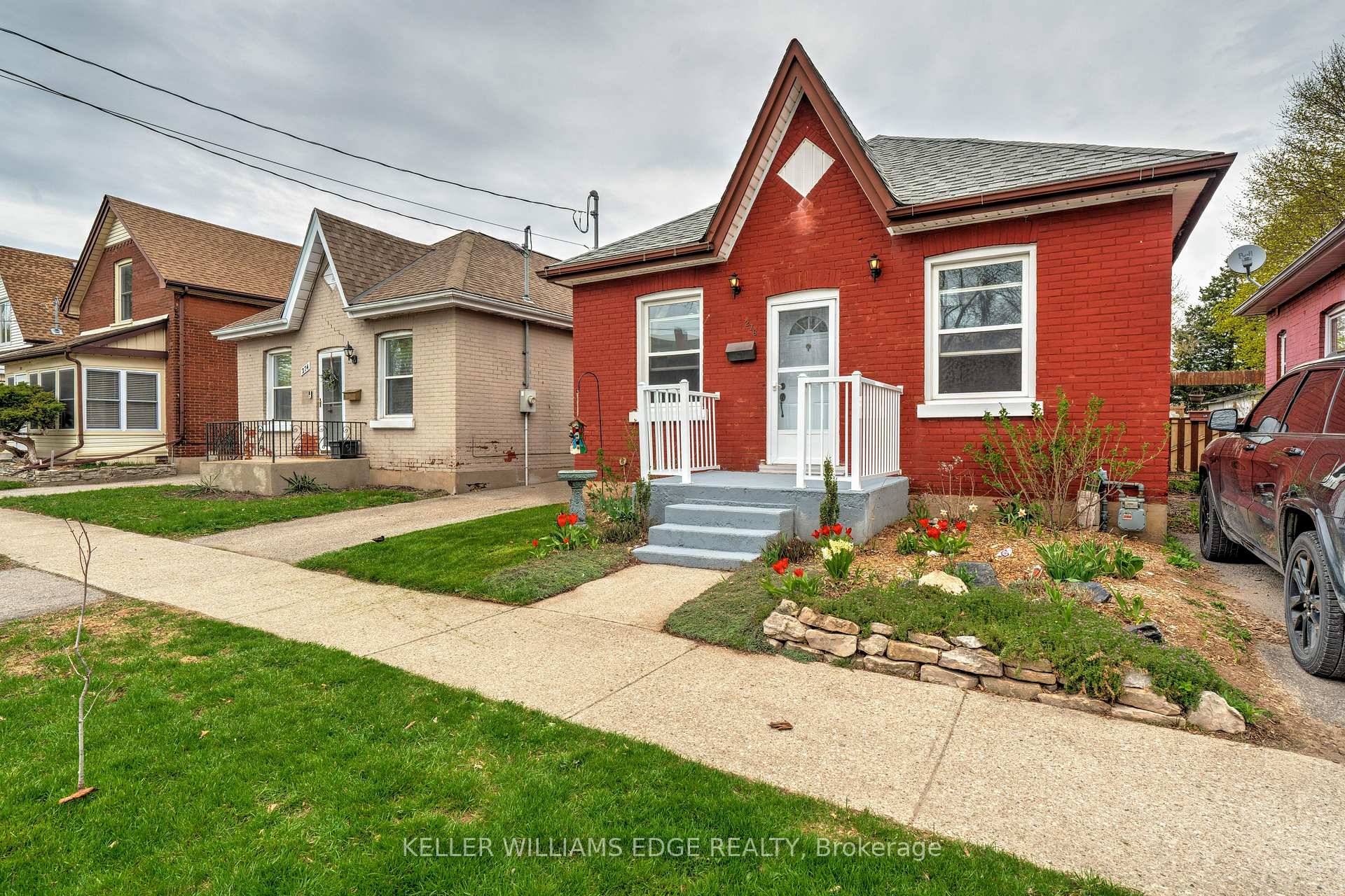 Photo 3 of 276 Wellington Street, Brant, Brantford Twp — HOMEH