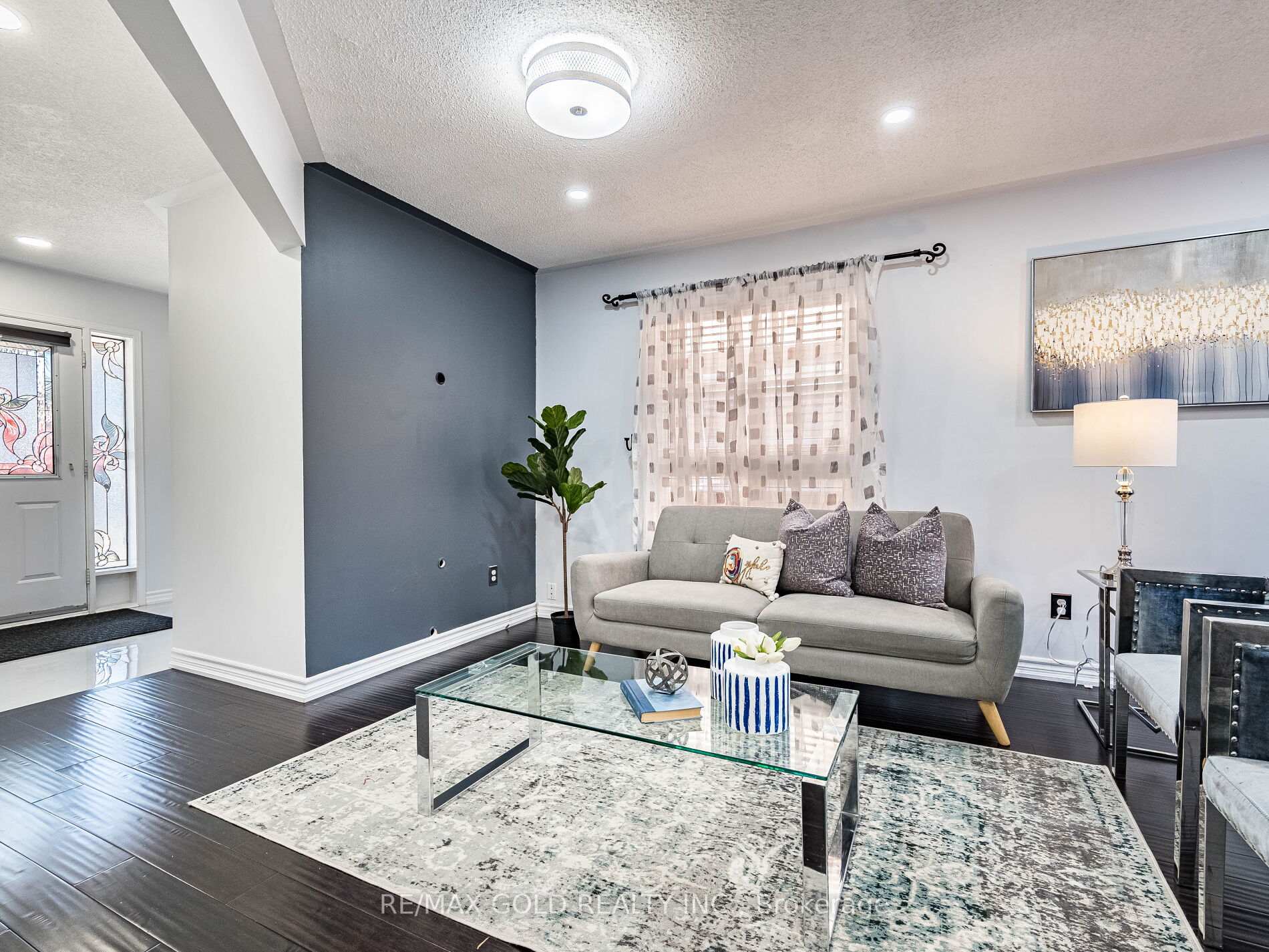 Photo 9 of 43 Sunnyview Road, Brampton, Fletcher's Meadow — HOMEH