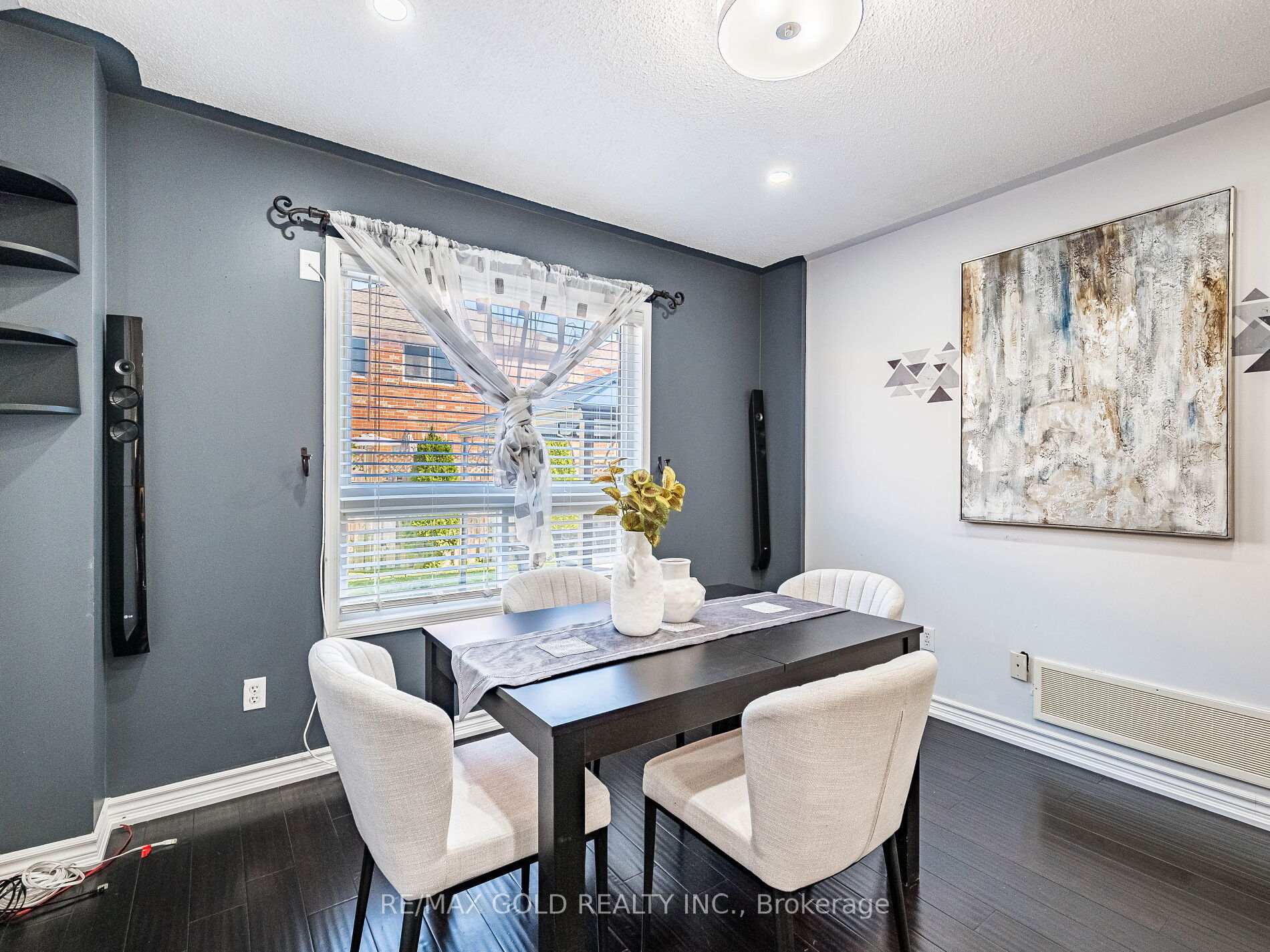 Photo 12 of 43 Sunnyview Road, Brampton, Fletcher's Meadow — HOMEH