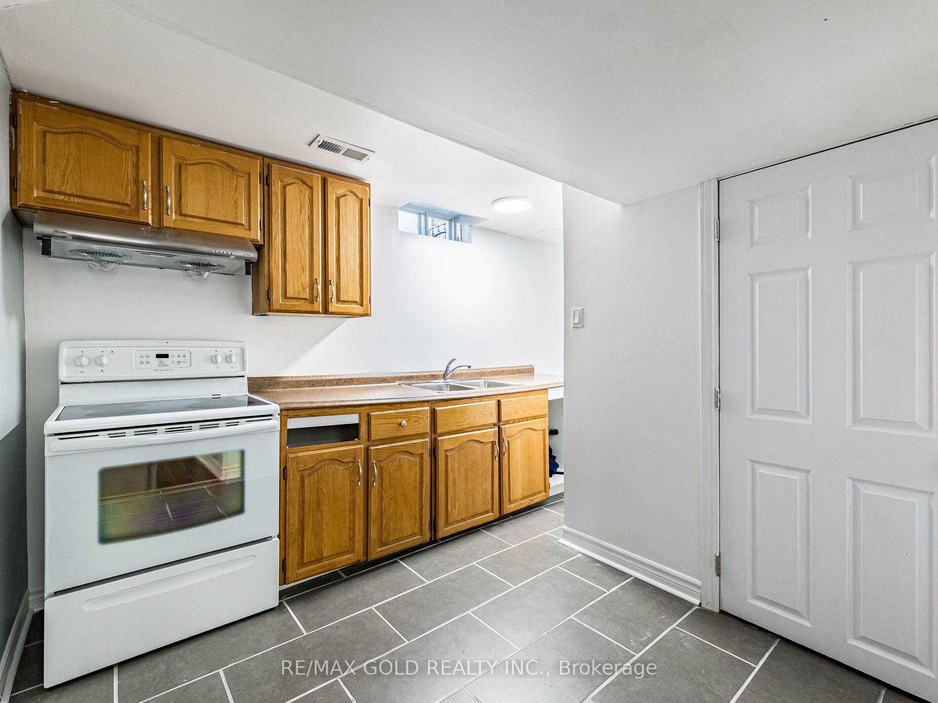 Photo 43 of 43 Sunnyview Road, Brampton, Fletcher's Meadow — HOMEH