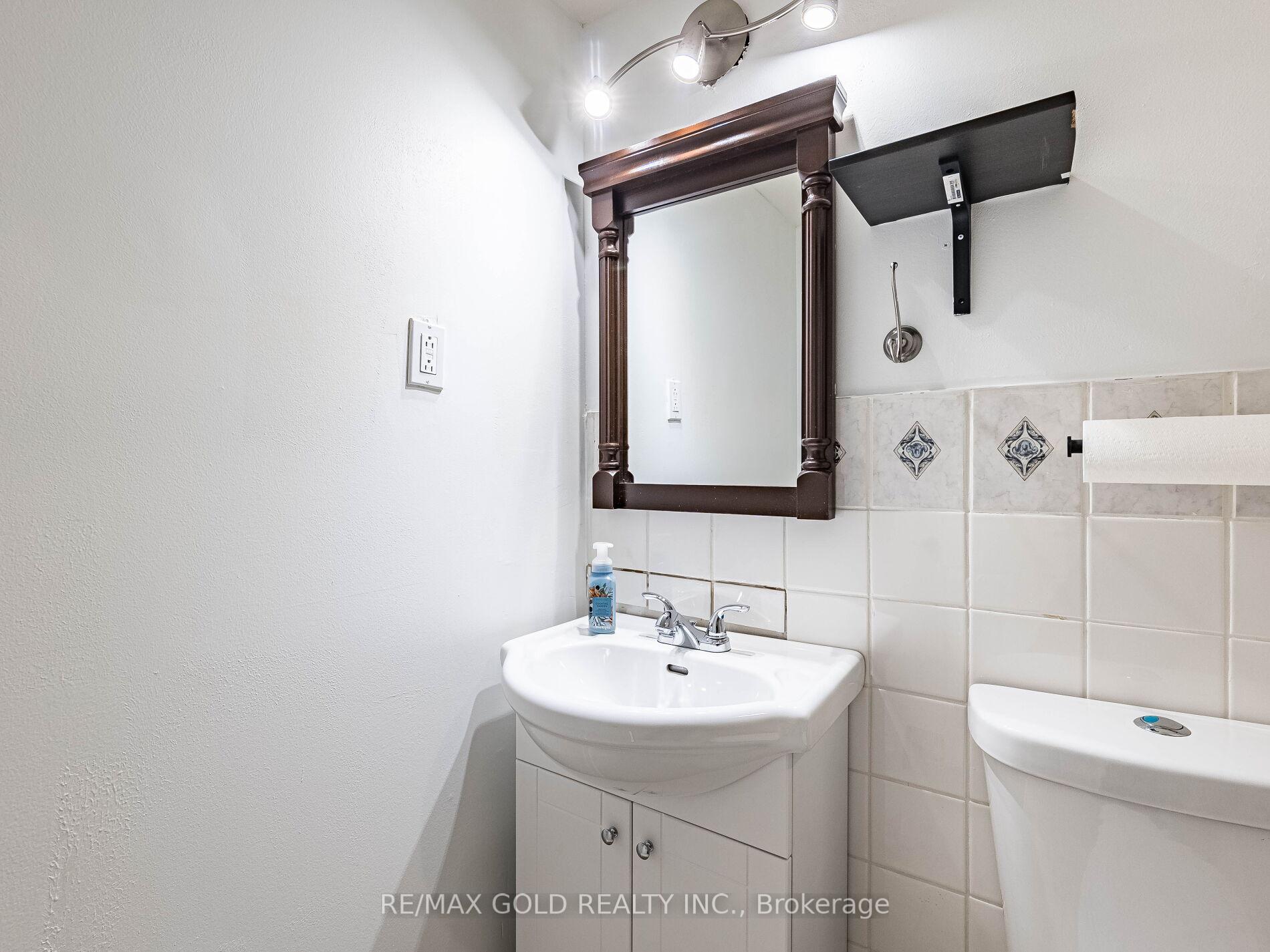 Photo 46 of 43 Sunnyview Road, Brampton, Fletcher's Meadow — HOMEH