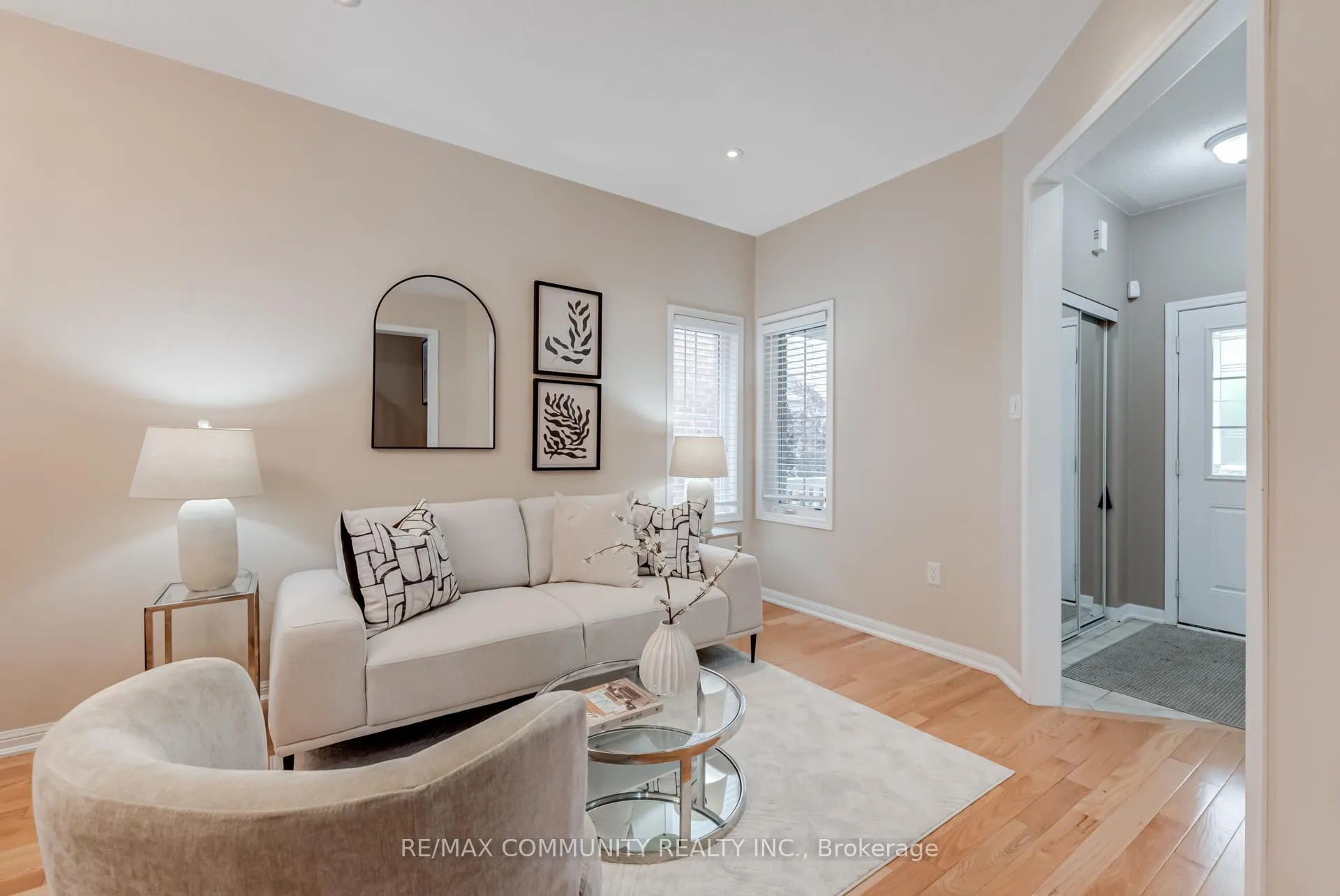 Photo 4 of 1852 Birchview Drive, Oshawa, Samac — HOMEH