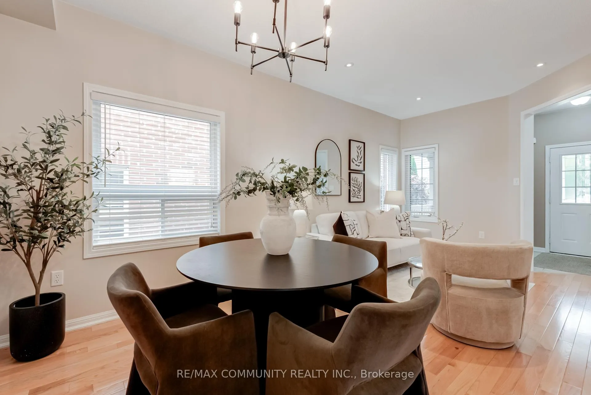 Photo 6 of 1852 Birchview Drive, Oshawa, Samac — HOMEH
