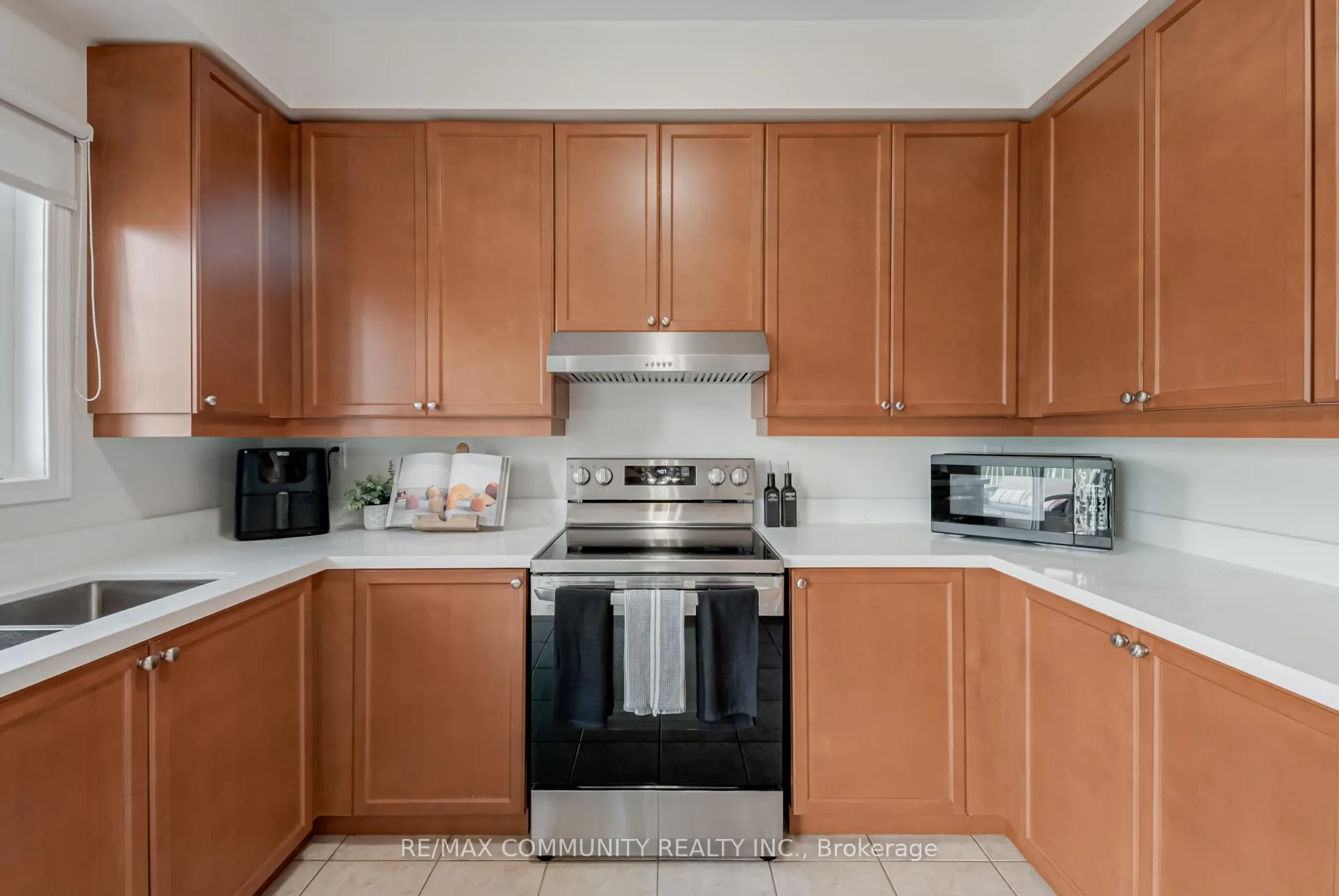 Photo 12 of 1852 Birchview Drive, Oshawa, Samac — HOMEH
