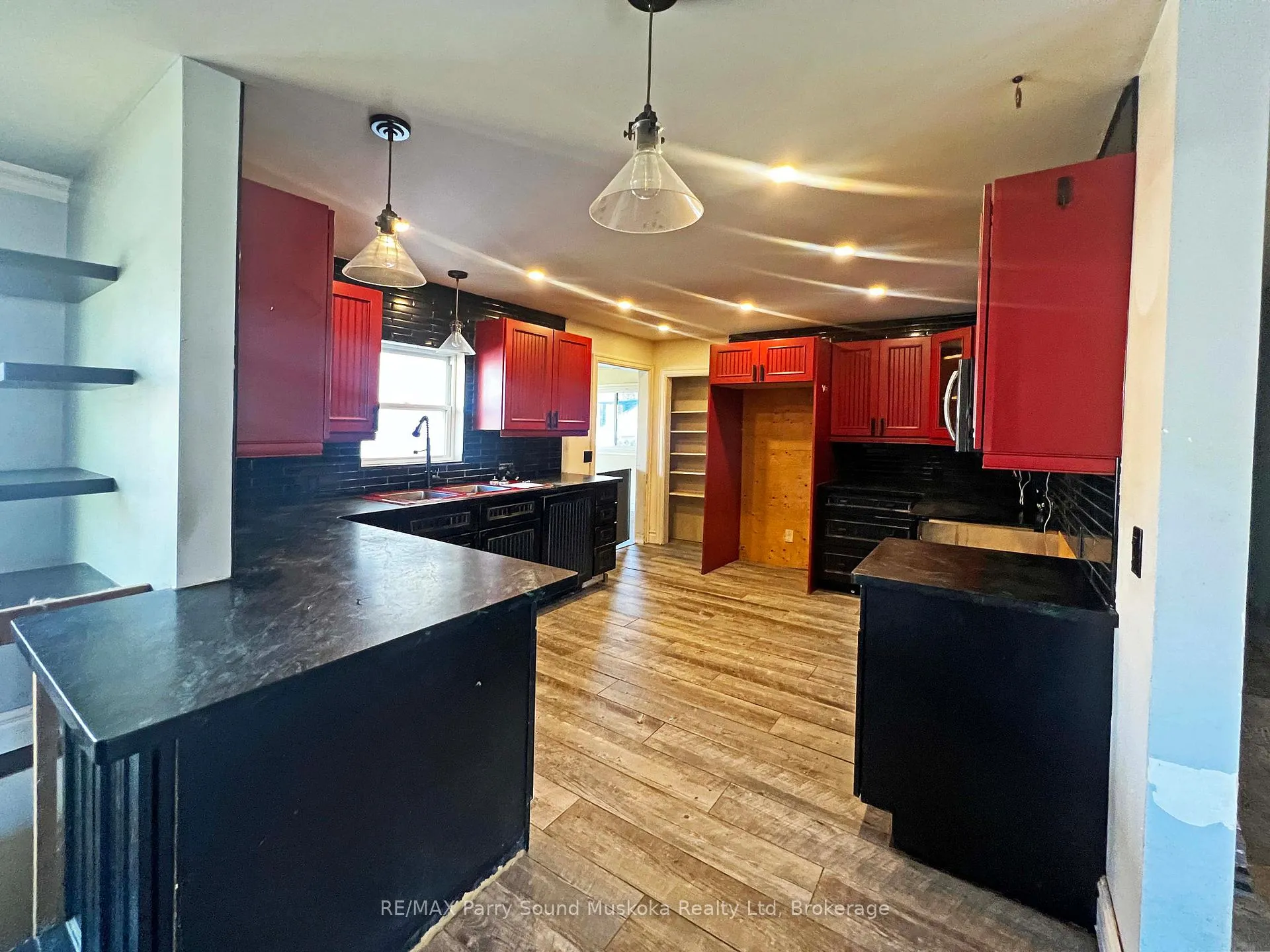 Photo 32 of 119 Gibson Street, Parry Sound — HOMEH