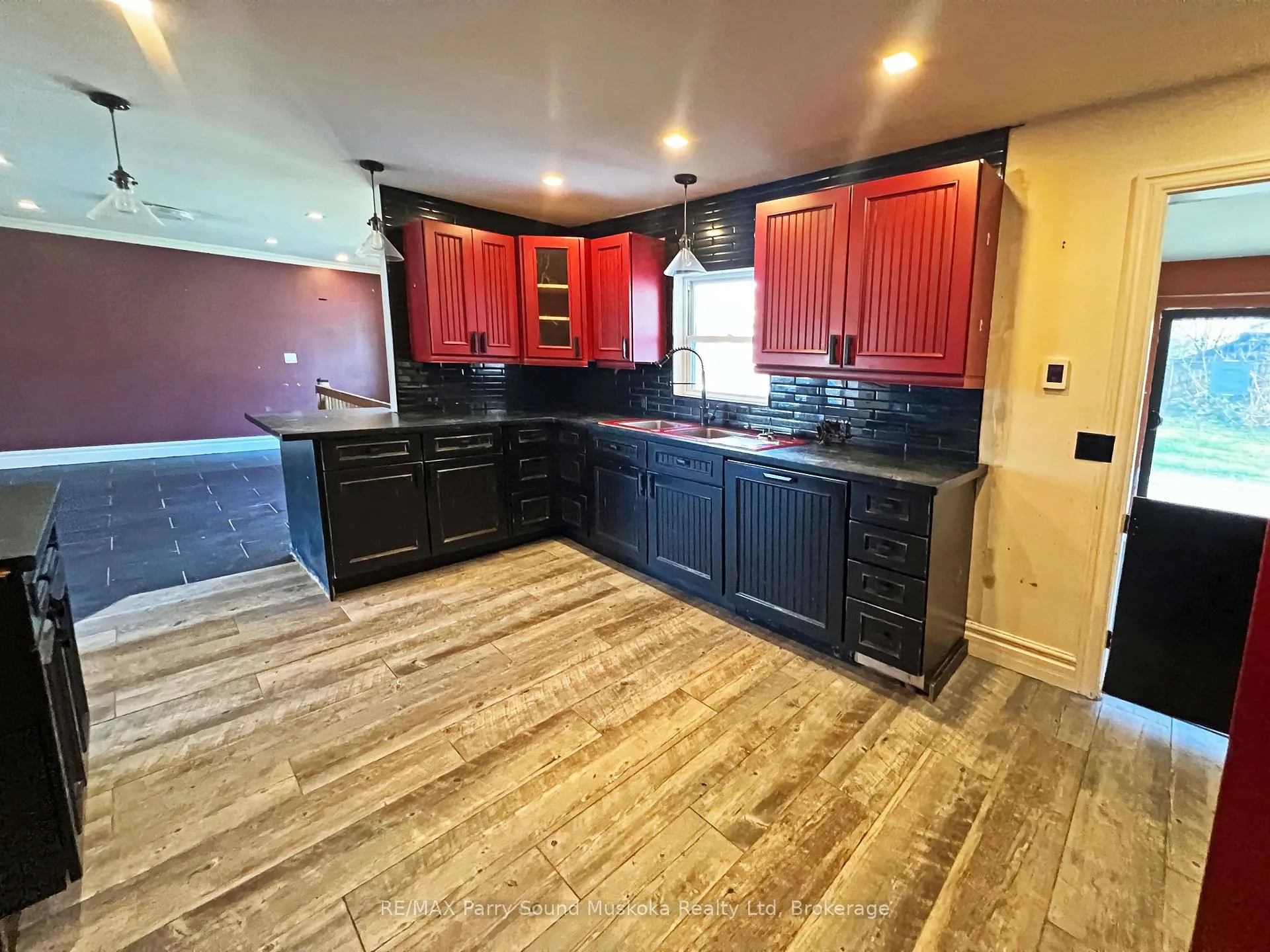 Photo 33 of 119 Gibson Street, Parry Sound — HOMEH