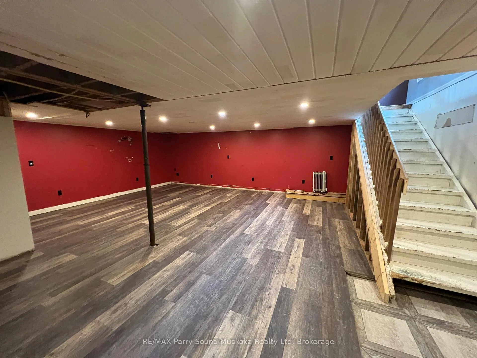 Photo 73 of 119 Gibson Street, Parry Sound — HOMEH