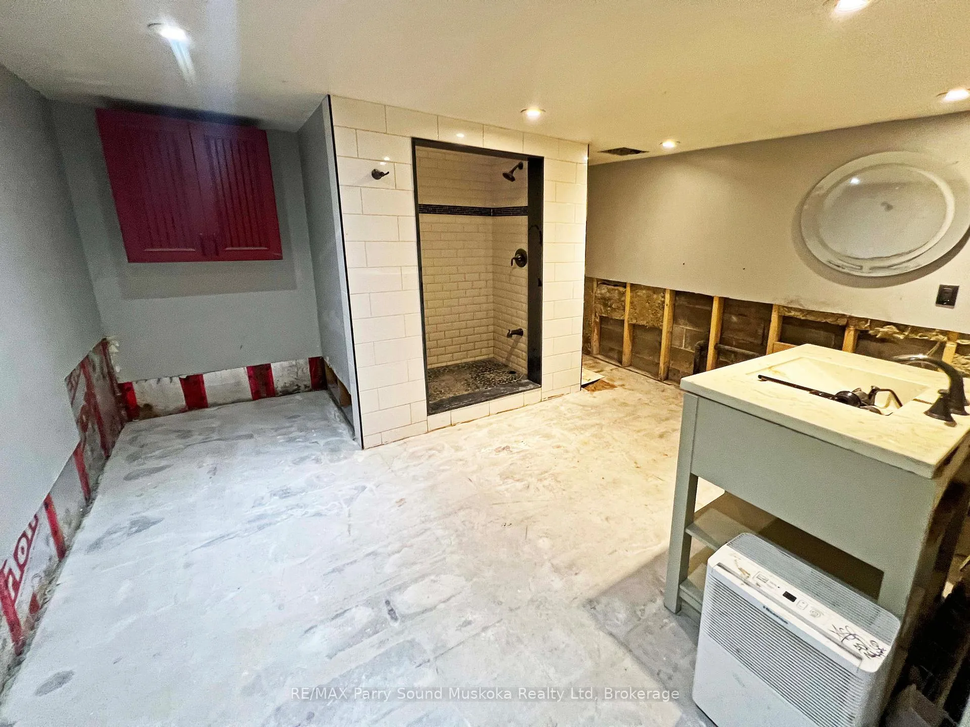 Photo 102 of 119 Gibson Street, Parry Sound — HOMEH