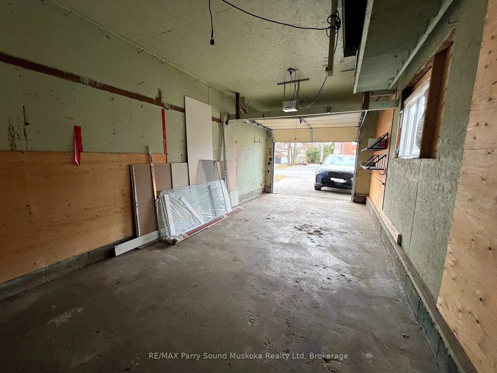 Photo 115 of 119 Gibson Street, Parry Sound — HOMEH