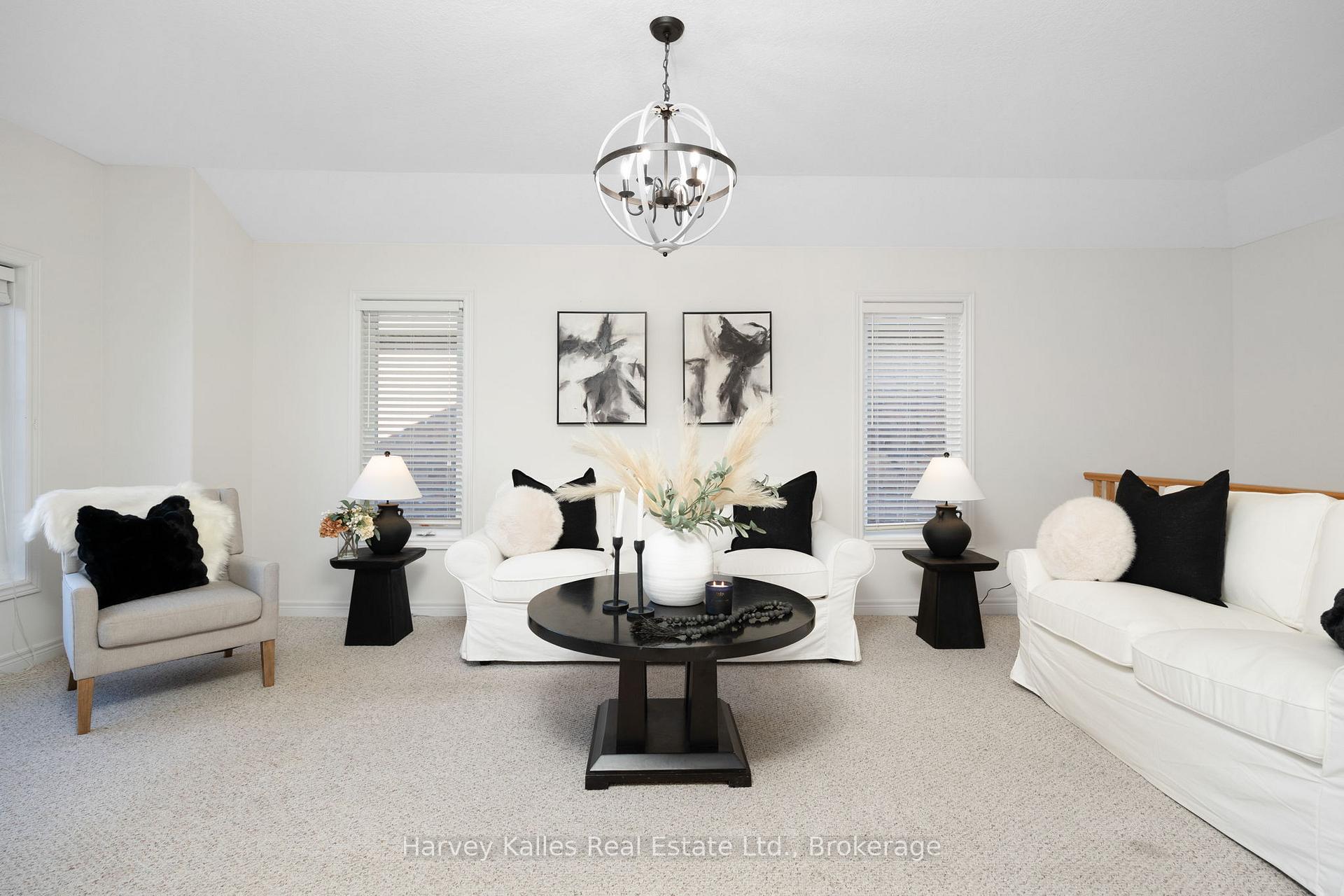 Photo 1 of 12 Chamberlain Crescent, Collingwood — HOMEH