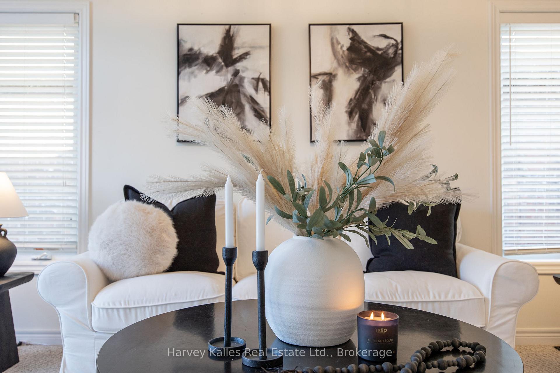 Photo 6 of 12 Chamberlain Crescent, Collingwood — HOMEH