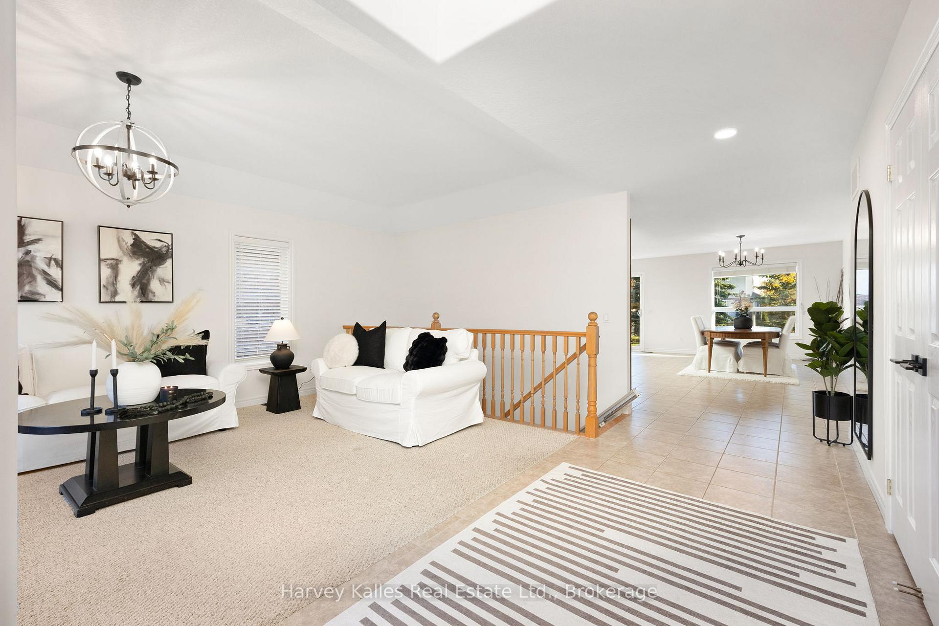 Photo 8 of 12 Chamberlain Crescent, Collingwood — HOMEH
