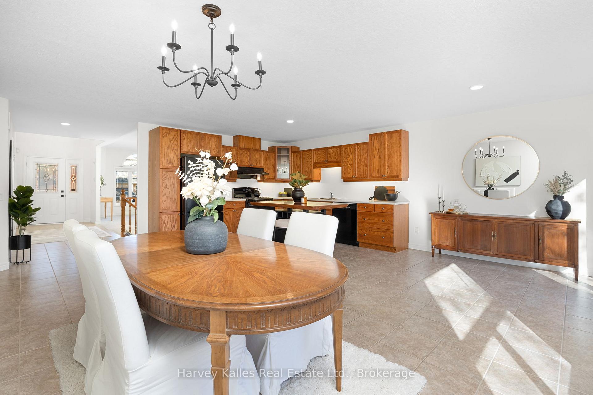 Photo 15 of 12 Chamberlain Crescent, Collingwood — HOMEH