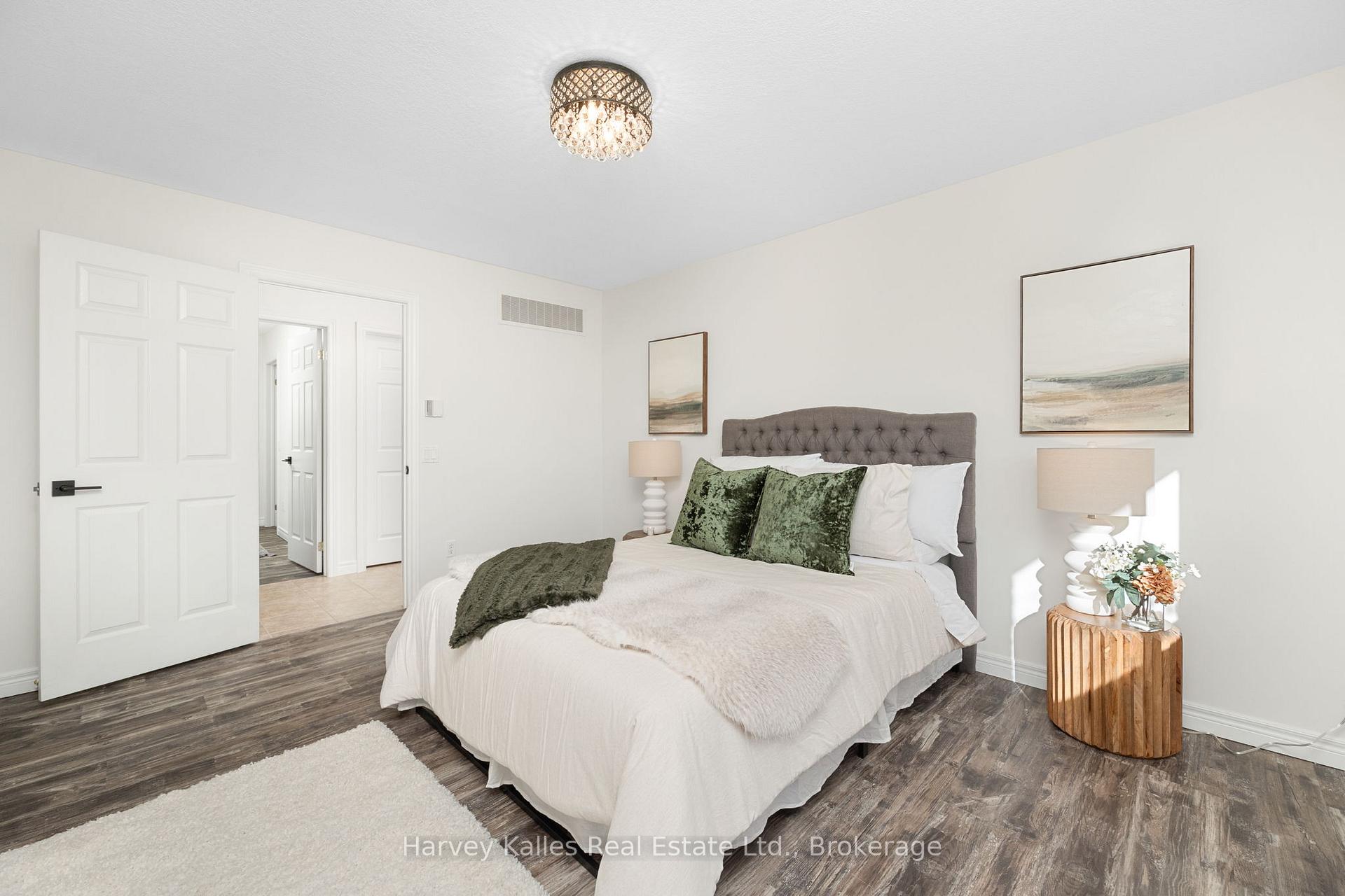Photo 19 of 12 Chamberlain Crescent, Collingwood — HOMEH