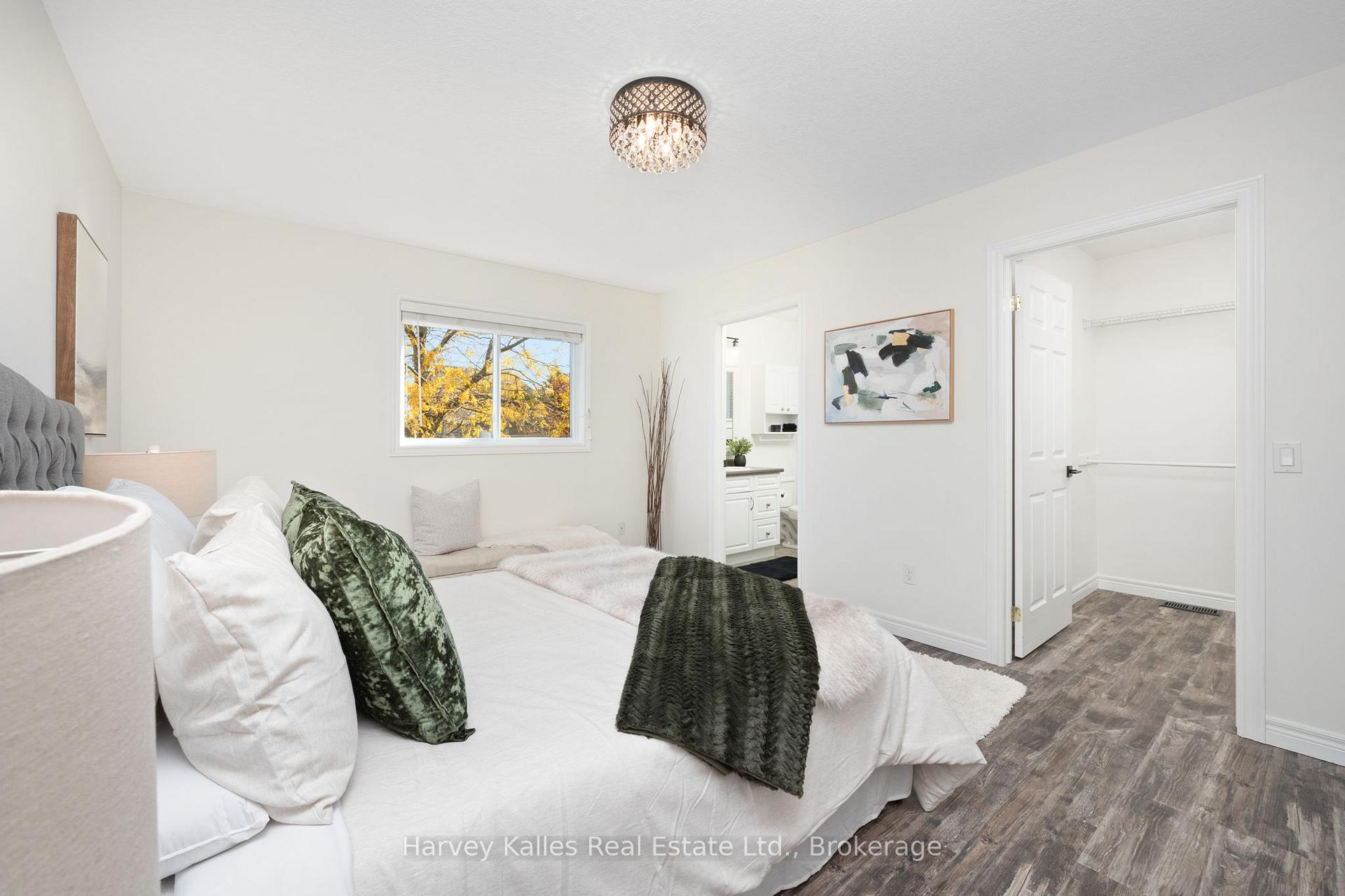 Photo 21 of 12 Chamberlain Crescent, Collingwood — HOMEH