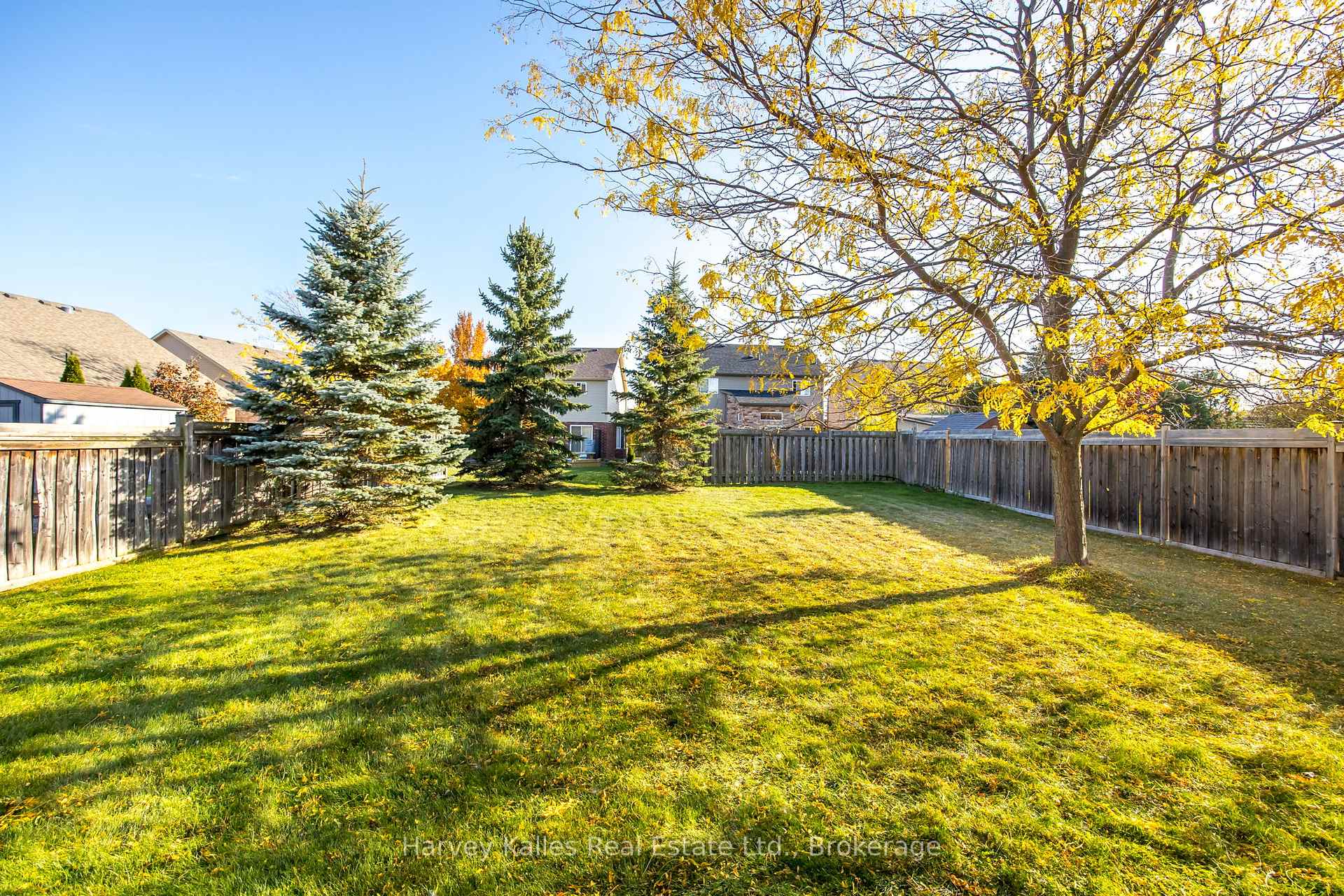 Photo 37 of 12 Chamberlain Crescent, Collingwood — HOMEH
