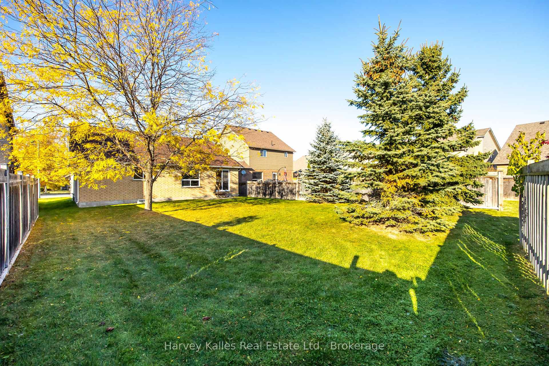Photo 39 of 12 Chamberlain Crescent, Collingwood — HOMEH