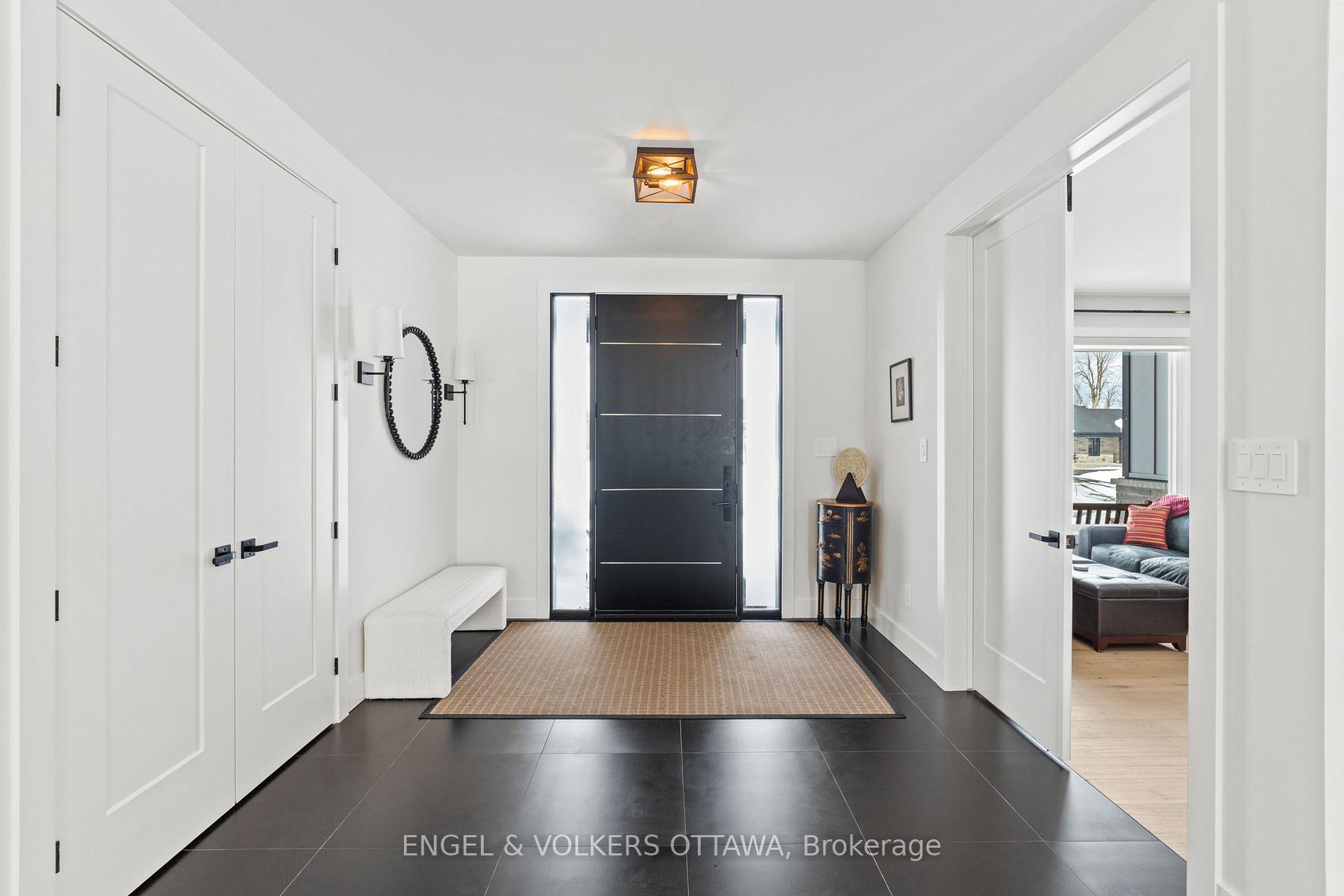 Photo 4 of 425 Ginger Crescent, Ottawa, Metcalfe — HOMEH