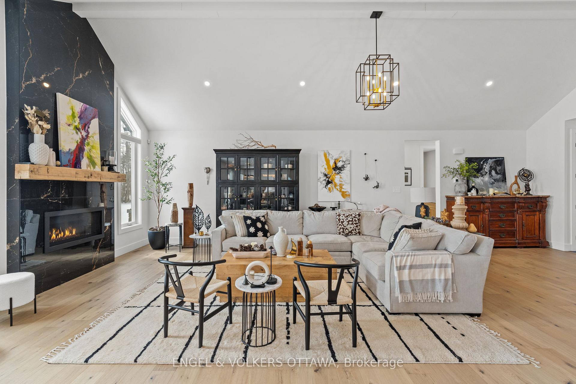 Photo 9 of 425 Ginger Crescent, Ottawa, Metcalfe — HOMEH