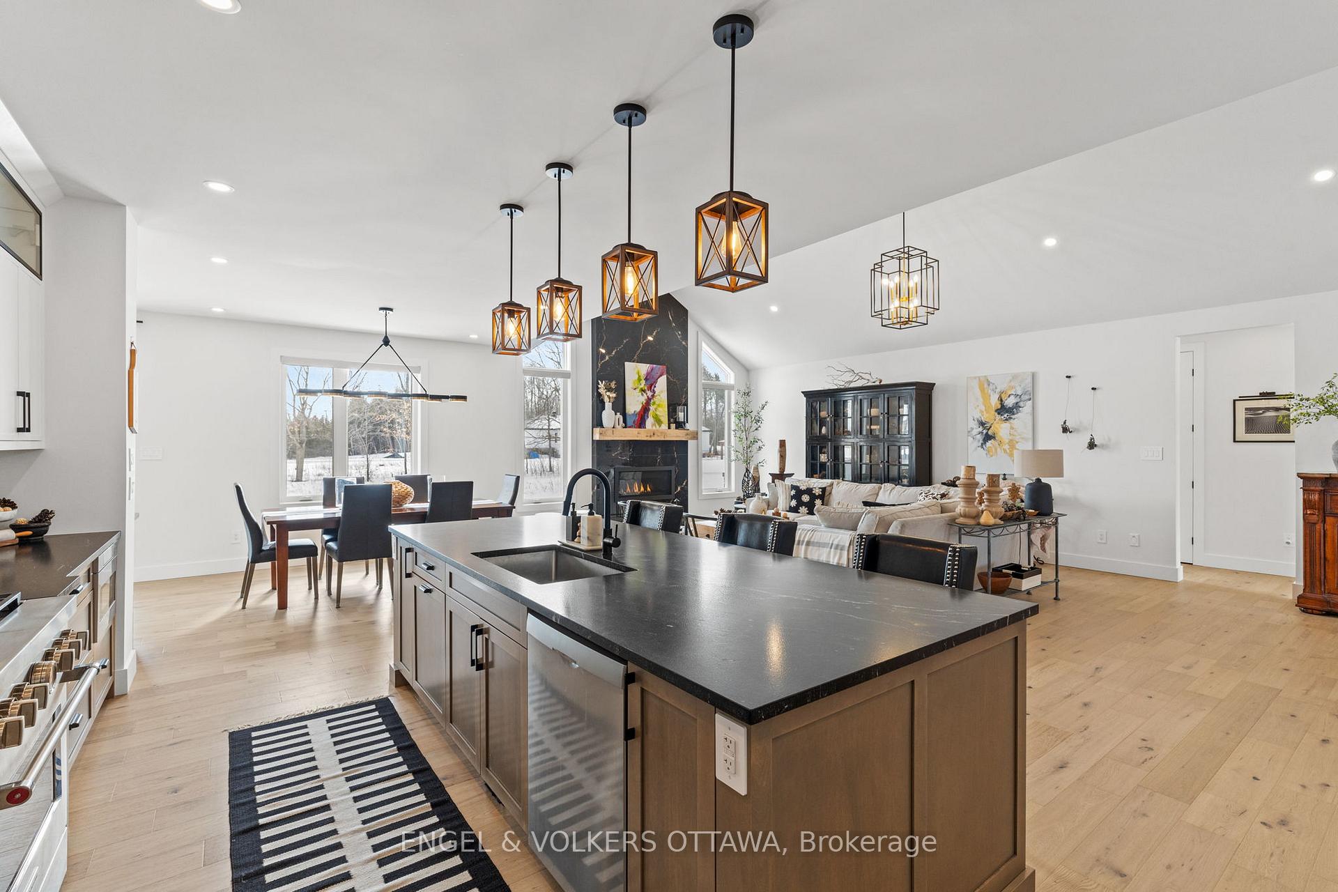Photo 15 of 425 Ginger Crescent, Ottawa, Metcalfe — HOMEH