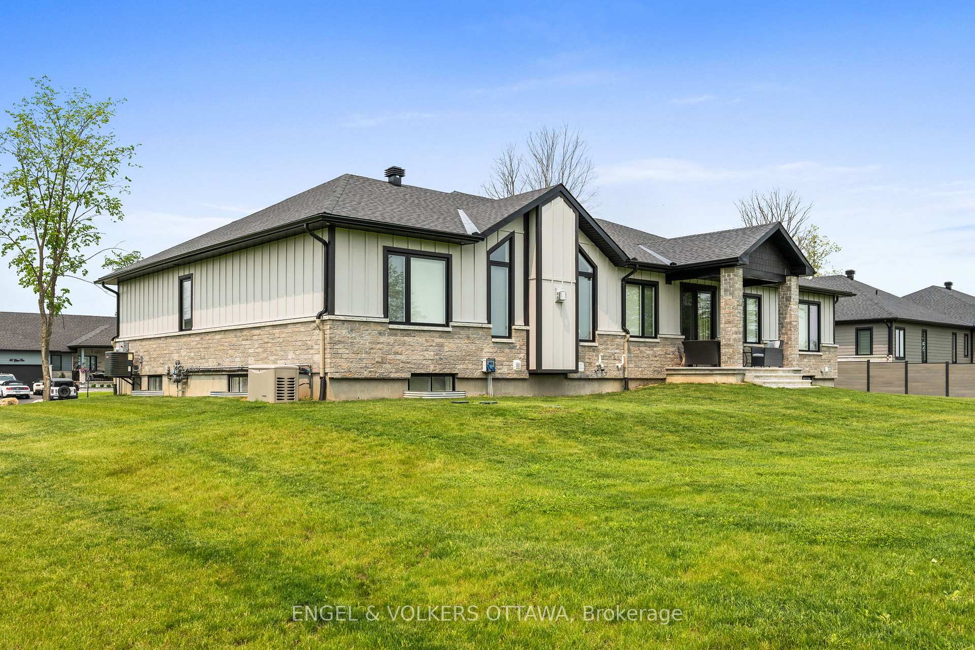 Photo 43 of 425 Ginger Crescent, Ottawa, Metcalfe — HOMEH