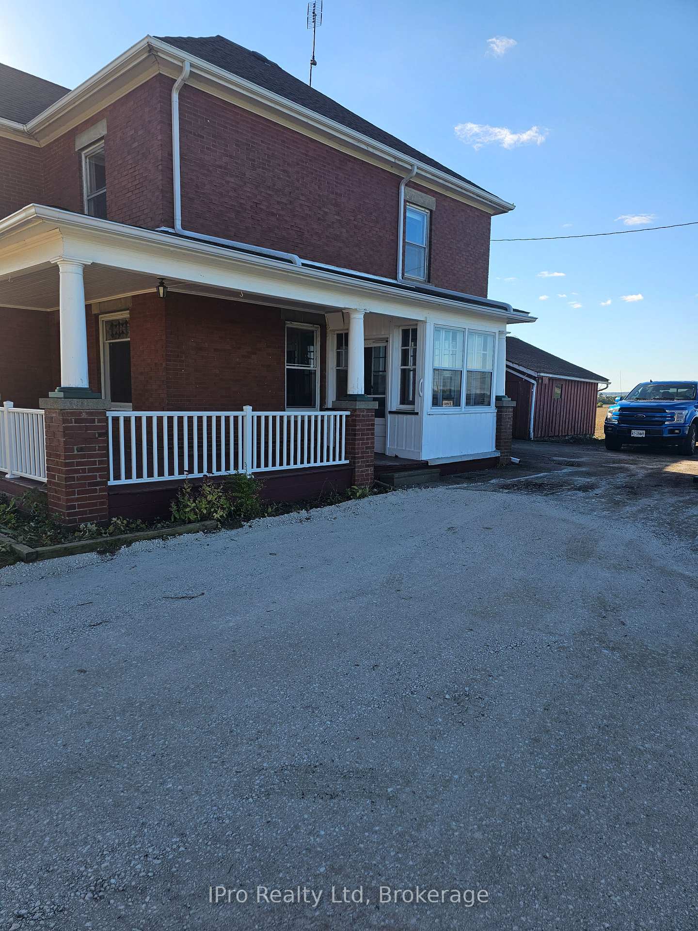 Photo 2 of 5275 2 Side Road W, Burlington, Rural Burlington — HOMEH