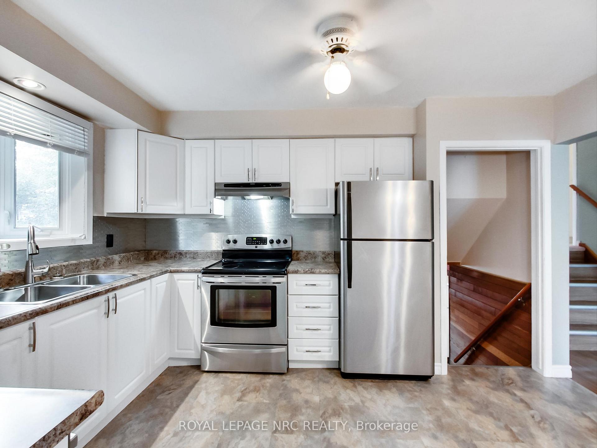 Photo 8 of 4368 Longmoor Drive, Burlington, Shoreacres — HOMEH