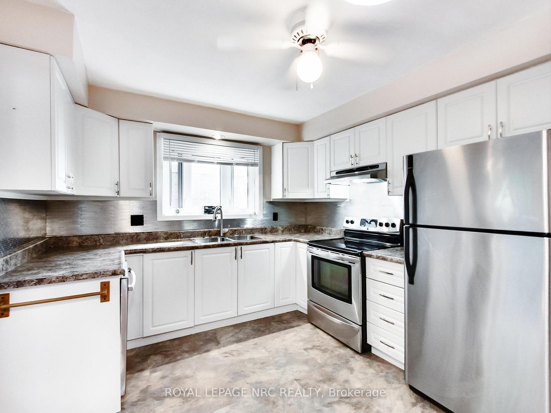 Photo 11 of 4368 Longmoor Drive, Burlington, Shoreacres — HOMEH