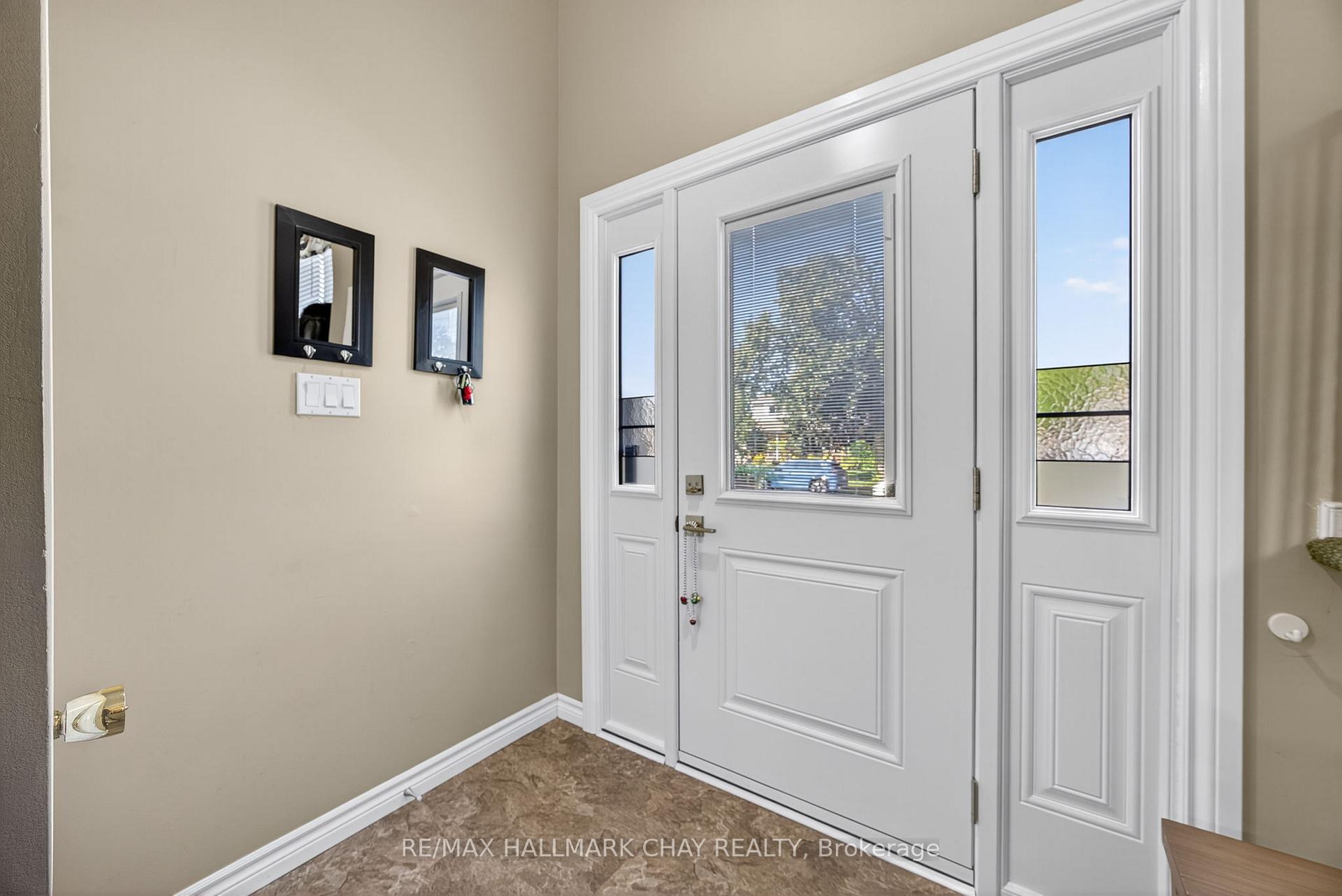 Photo 7 of 121 Marshall Street, Barrie, Allandale Heights — HOMEH