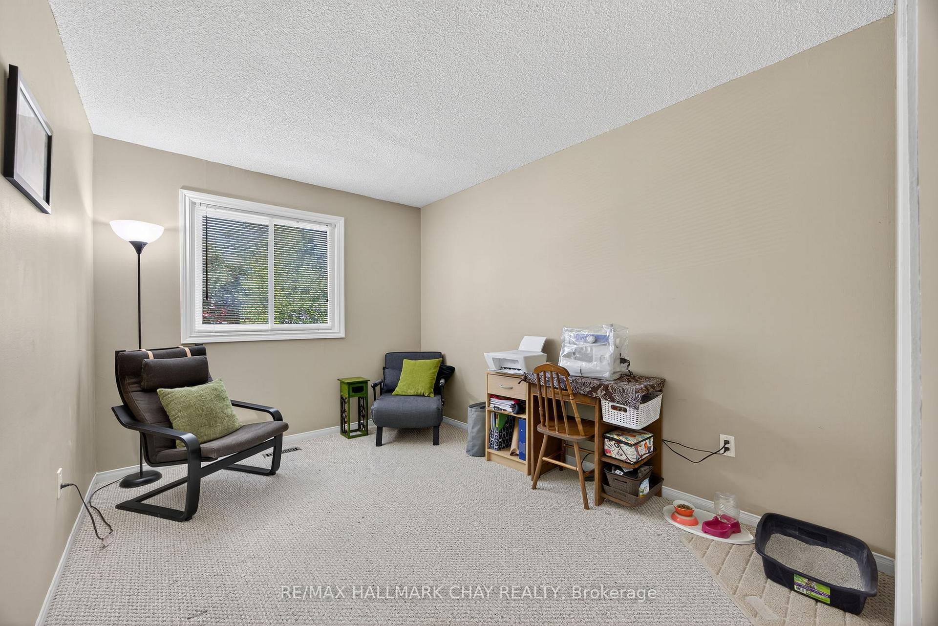 Photo 20 of 121 Marshall Street, Barrie, Allandale Heights — HOMEH