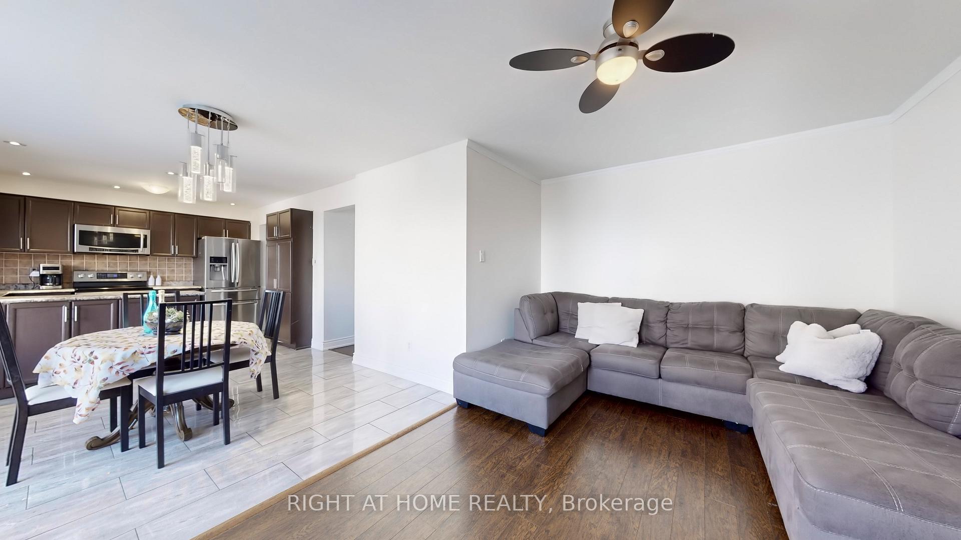 Photo 11 of 38 Redmond Drive, Ajax, Central — HOMEH
