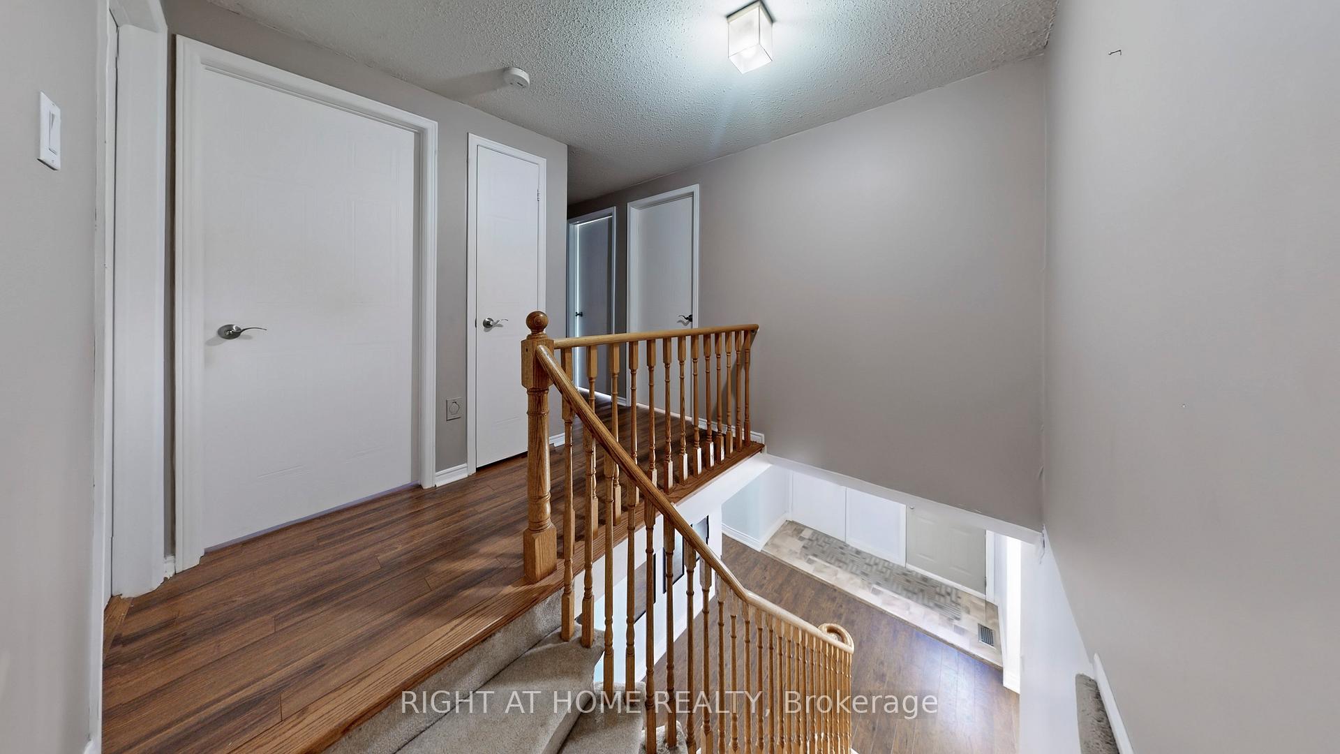 Photo 21 of 38 Redmond Drive, Ajax, Central — HOMEH