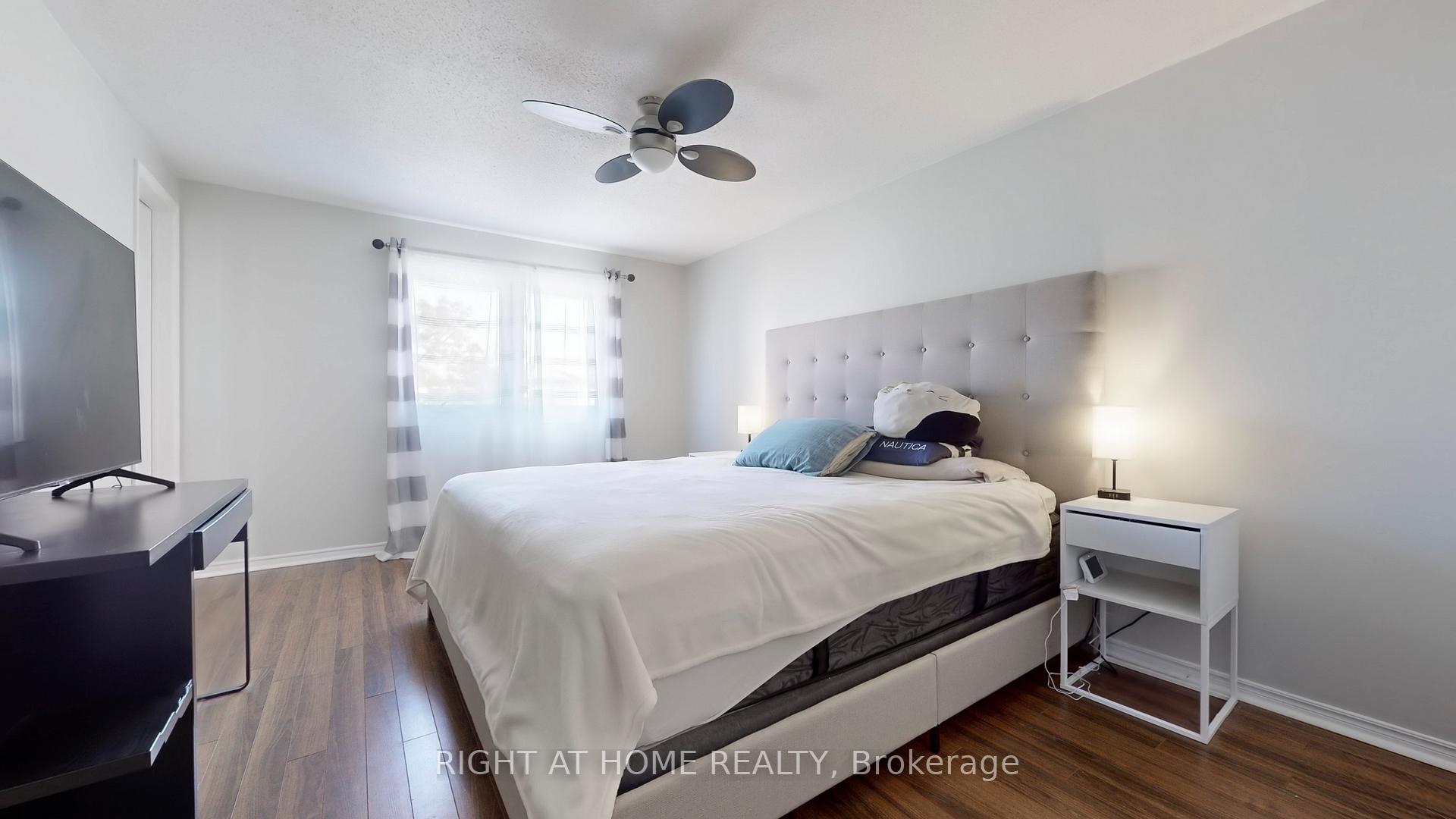 Photo 22 of 38 Redmond Drive, Ajax, Central — HOMEH