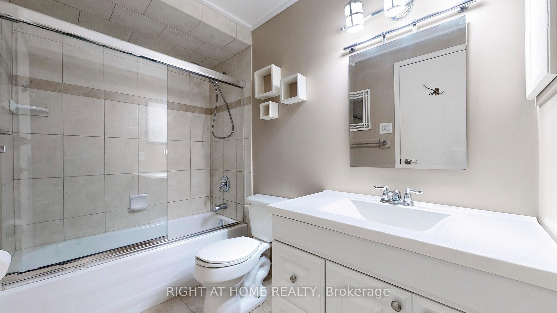 Photo 31 of 38 Redmond Drive, Ajax, Central — HOMEH