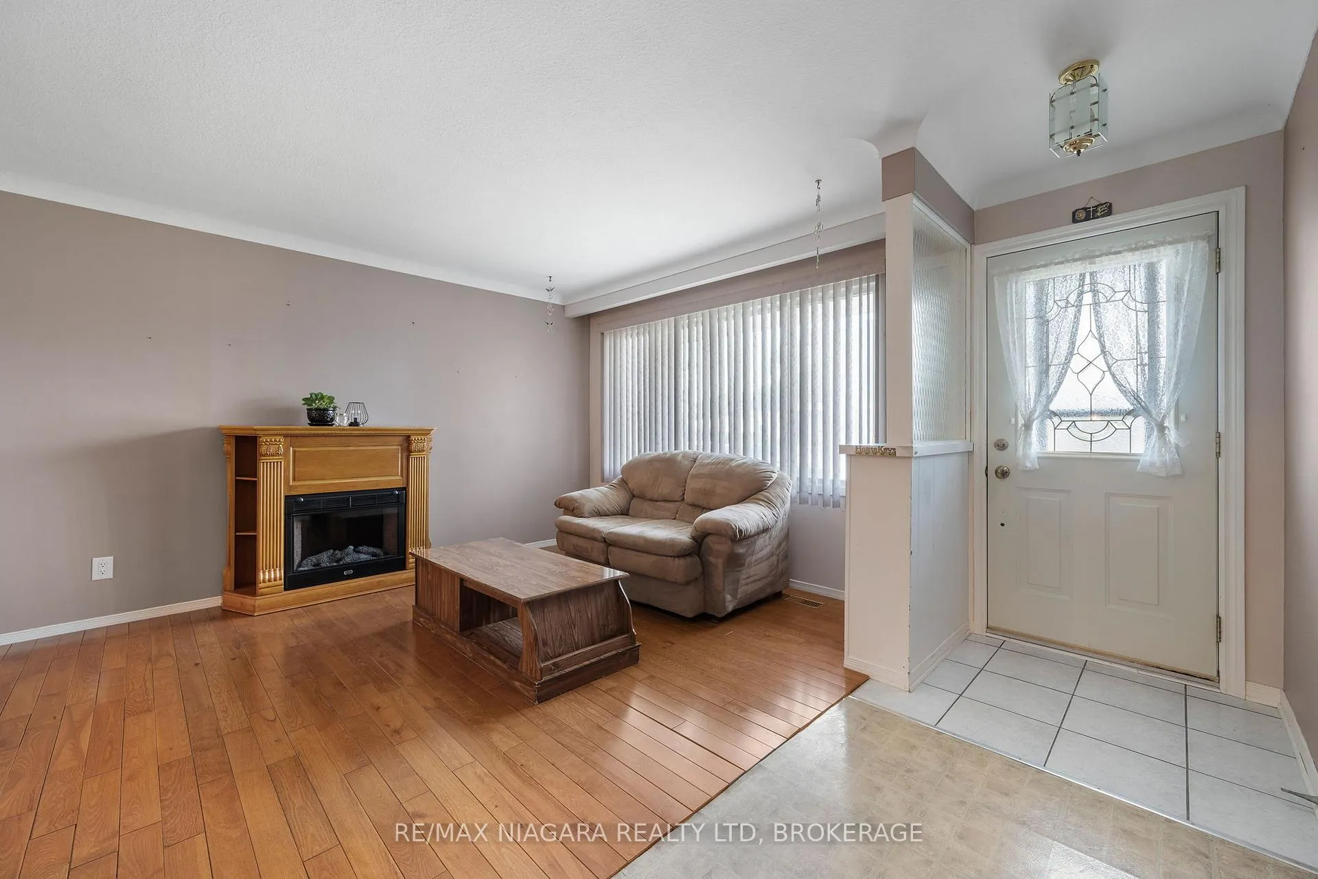 Photo 6 of 9 Ashford Place, St. Catharines, Oakdale — HOMEH